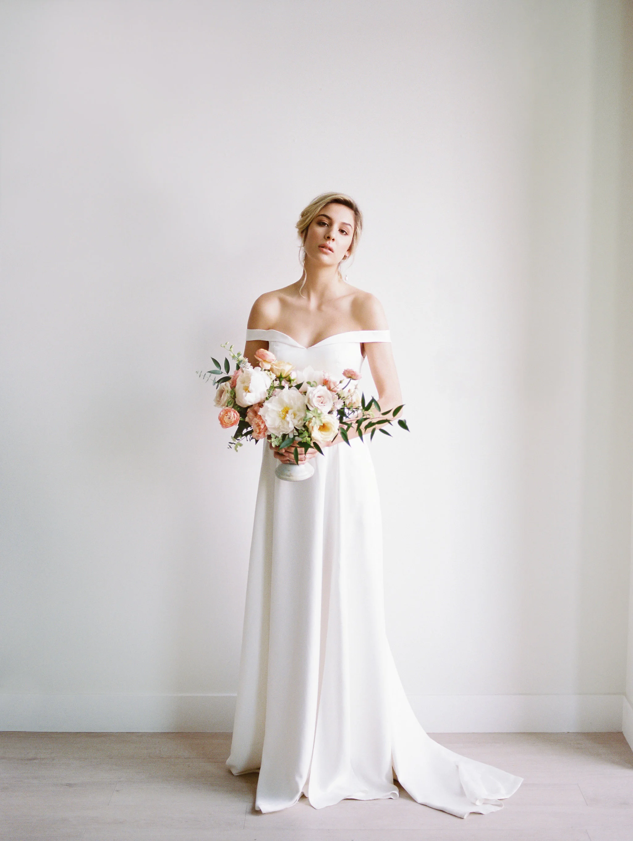 This Stunning Shoot Combines Fine Art Inspiration and Colourful Florals in the Most Beautiful Way - on the Bronte Bride Blog