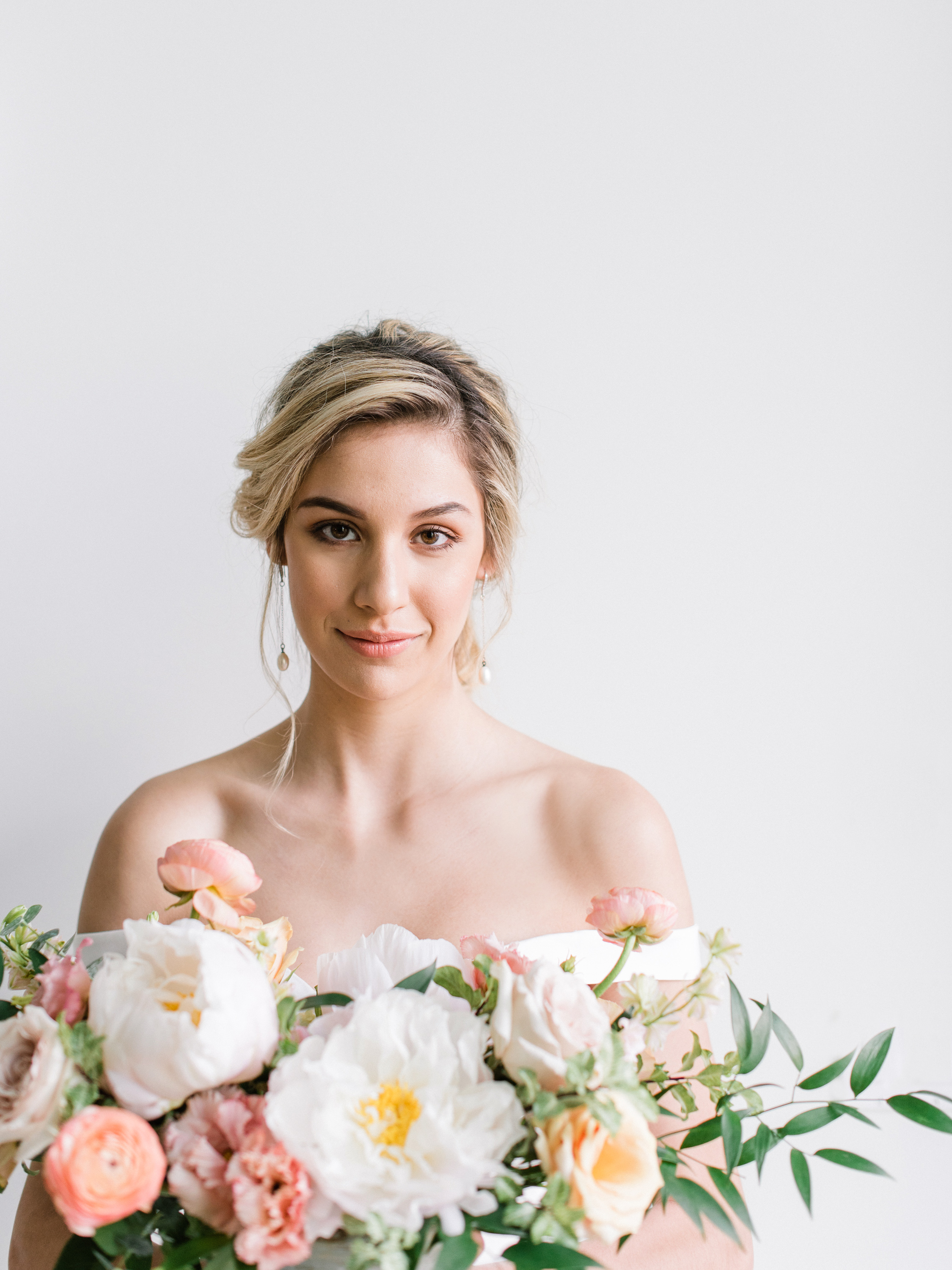 This Stunning Shoot Combines Fine Art Inspiration and Colourful Florals in the Most Beautiful Way - on the Bronte Bride Blog