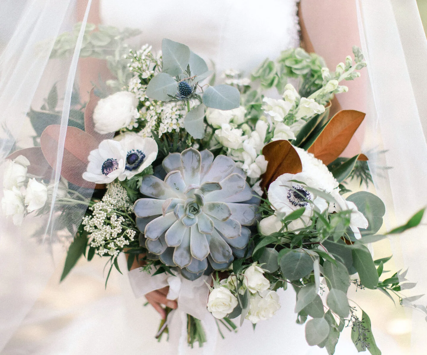 Bridal Bouquet Inspiration for Fall: 15 of the Prettiest Bouquets We've Seen This Autumn in Alberta and the Rockies