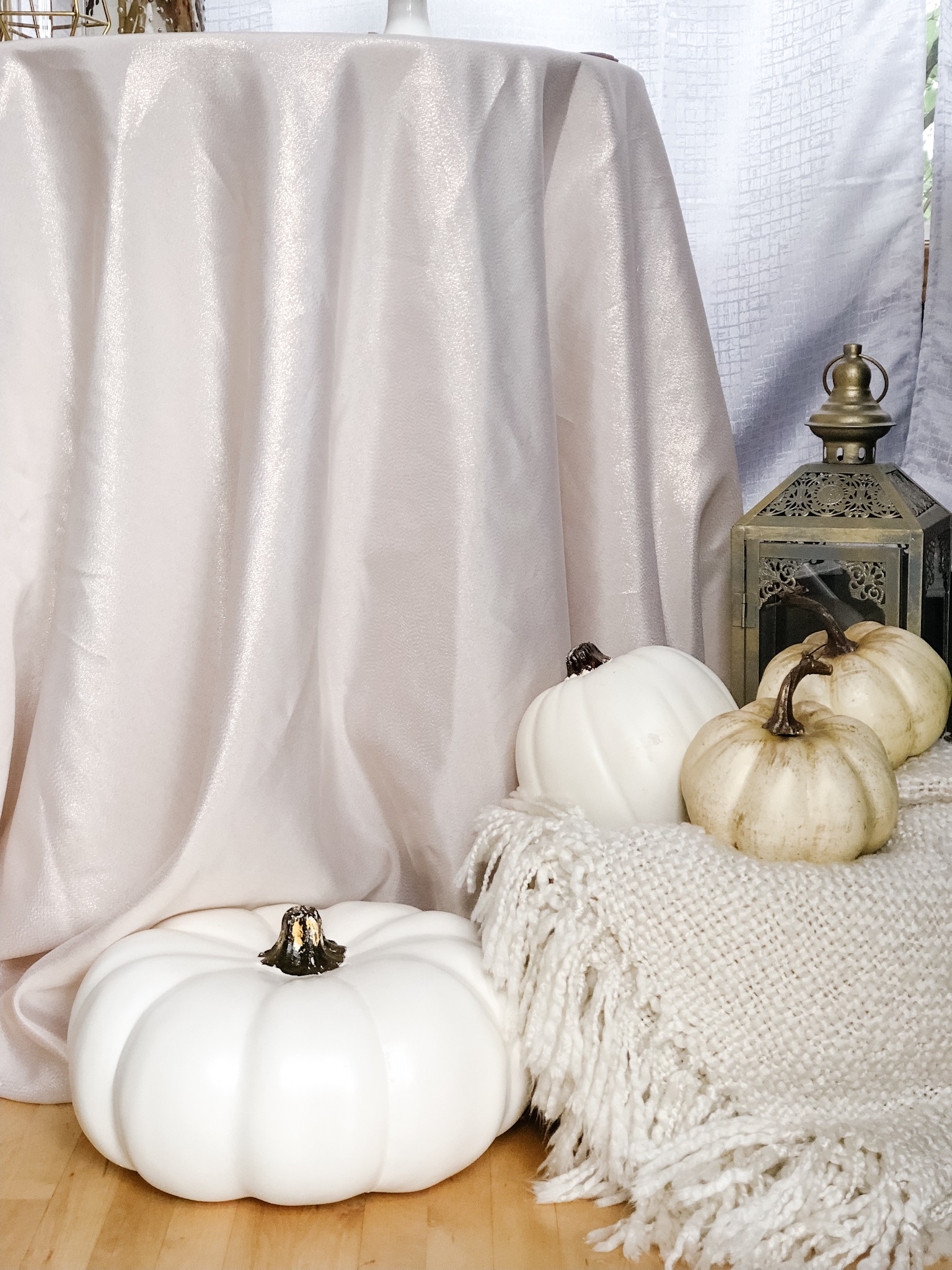 5 Ways Under $30 to Decorate Your Home for Fall - on the Bronte Bride Blog