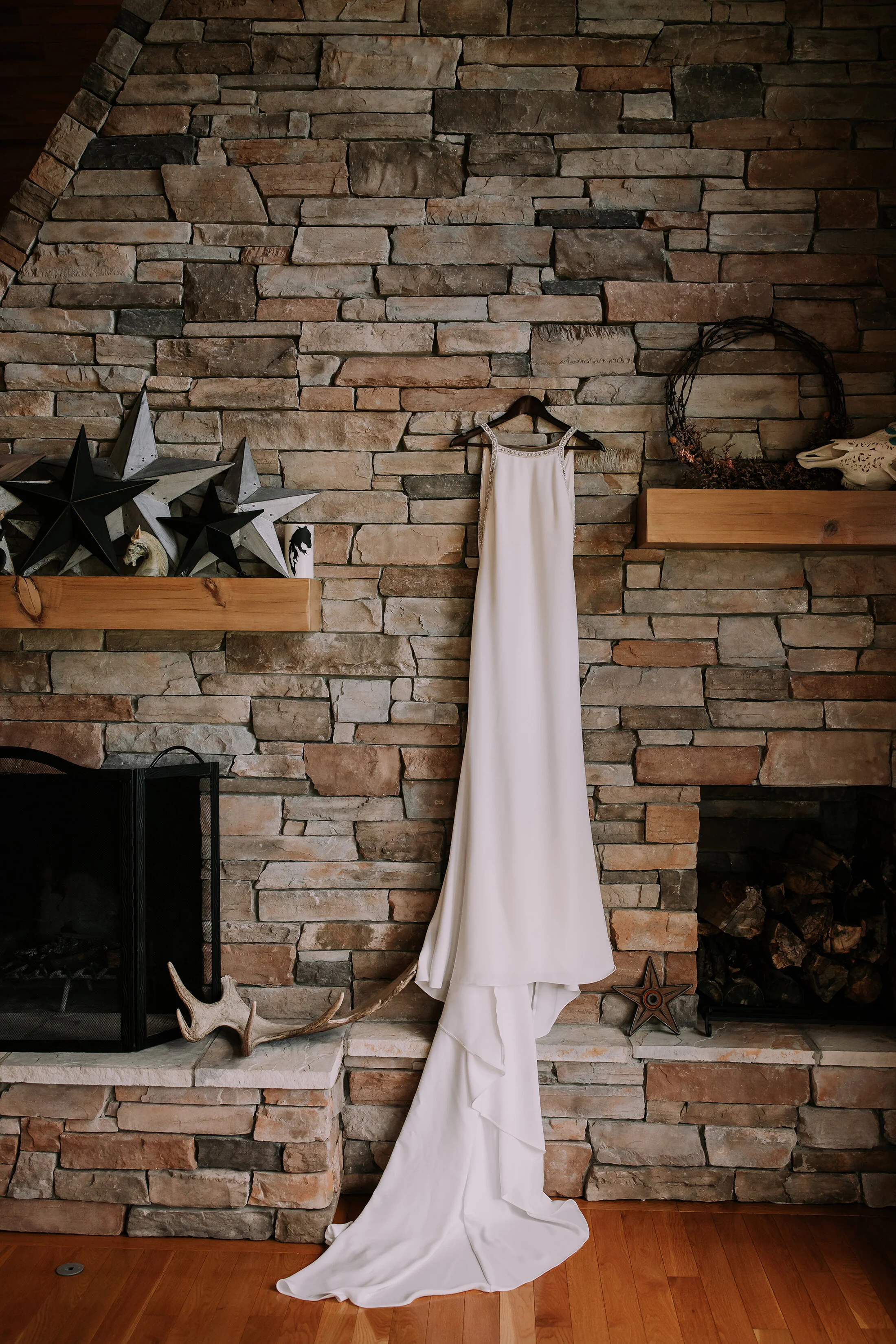 This Unconventional Farm Wedding Breaks All the Rules and We Love it // Mark & Saphron - on the Bronte Bride Blog