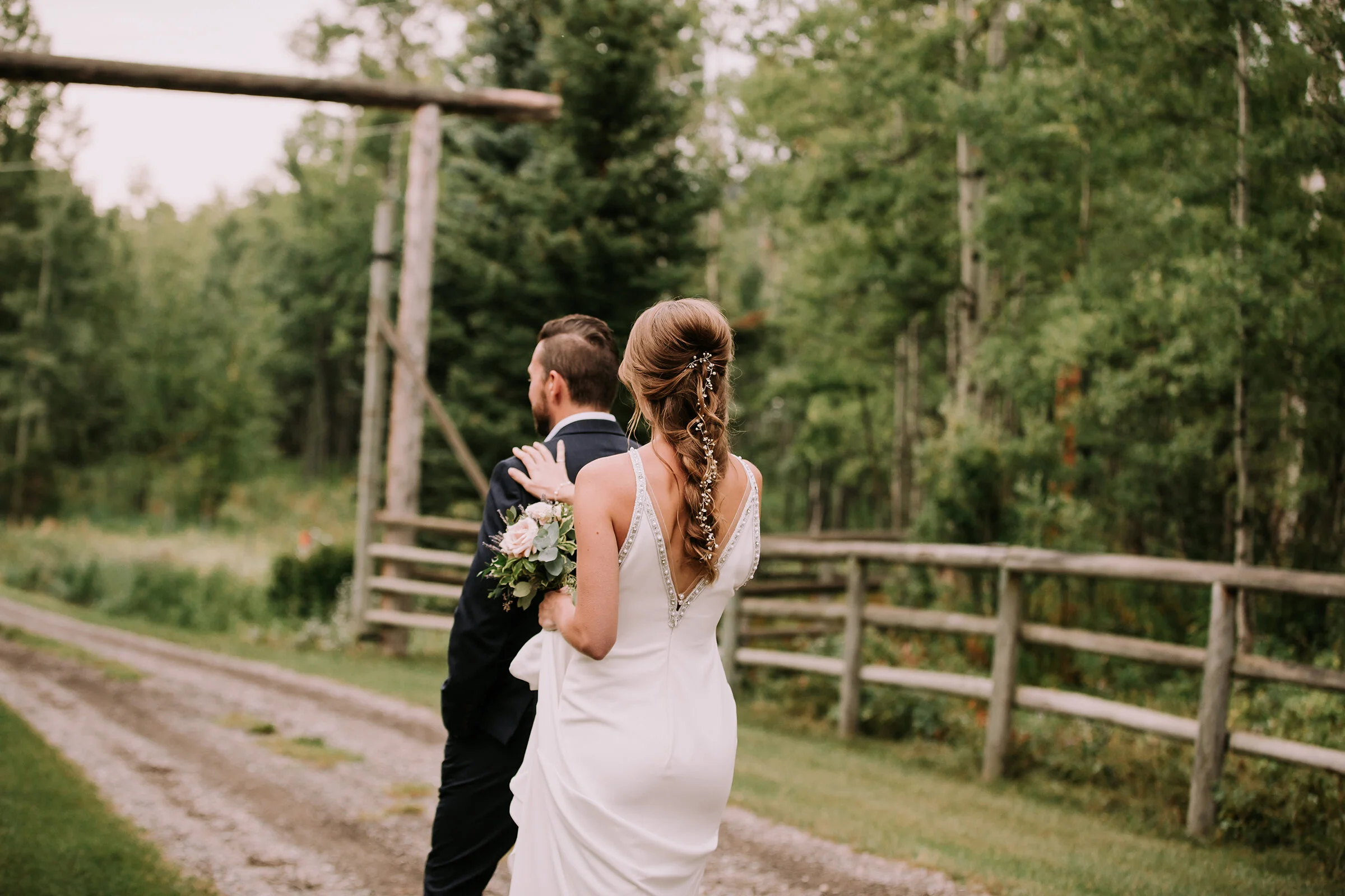 This Unconventional Farm Wedding Breaks All the Rules and We Love it // Mark & Saphron - on the Bronte Bride Blog