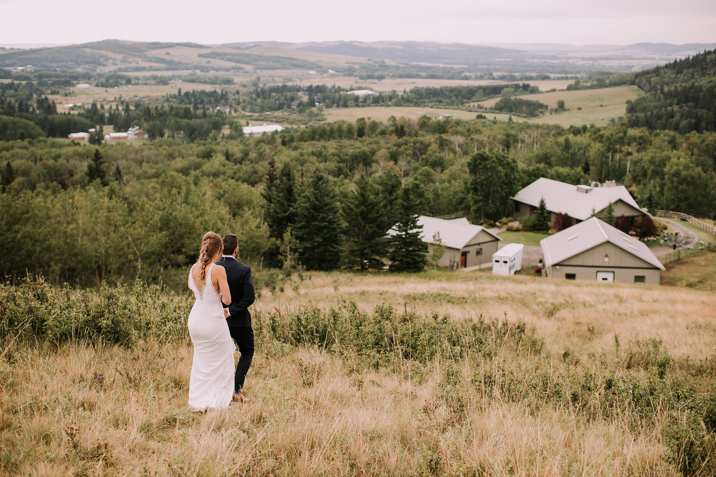 This Unconventional Farm Wedding Breaks All the Rules and We Love it // Mark & Saphron - on the Bronte Bride Blog