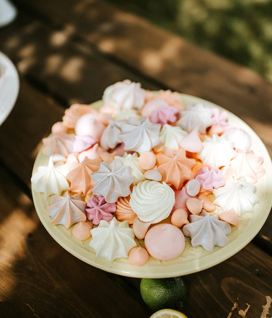 8 Desserts to Have At Your Bridal Shower Instead of Cake // Let's get Local