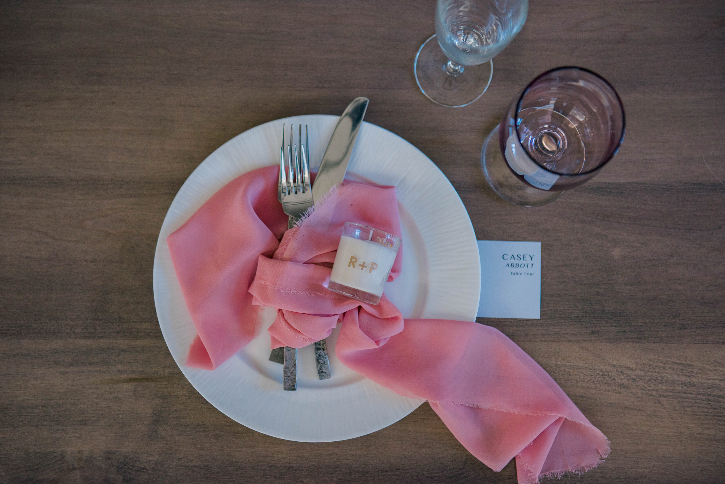 Reception Place Setting Inspiration // 6 Different Napkin Folds For Your Wedding Table - on the Bronte Bride Blog
