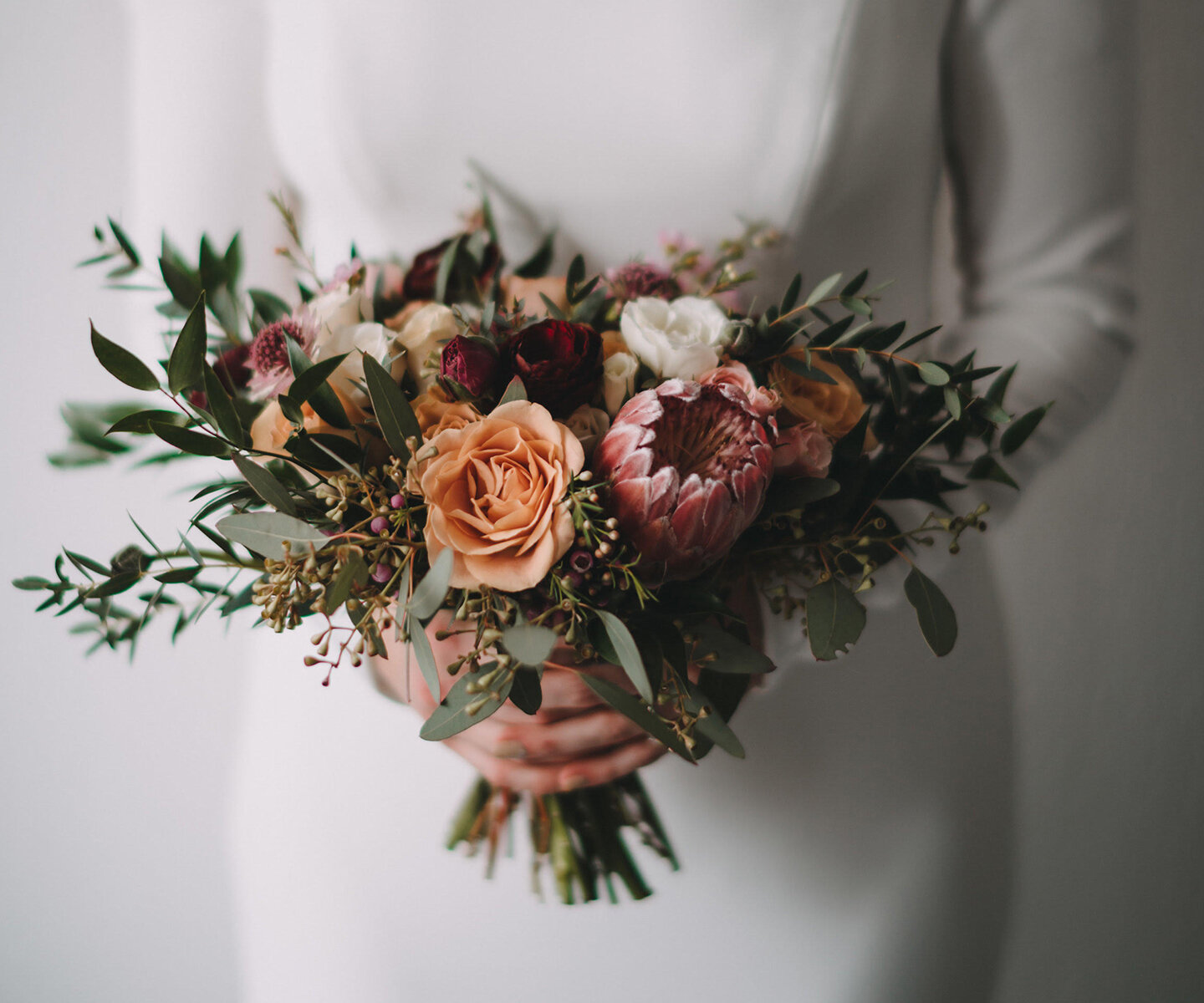 Bridal Bouquet Inspiration for Winter: 16 of the Prettiest Bouquets For Every Winter Wedding Style
