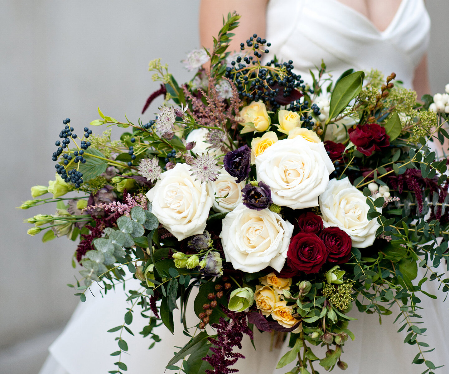 Bridal Bouquet Inspiration for Winter: 18 of the Prettiest Bouquets For Every Winter Wedding Style