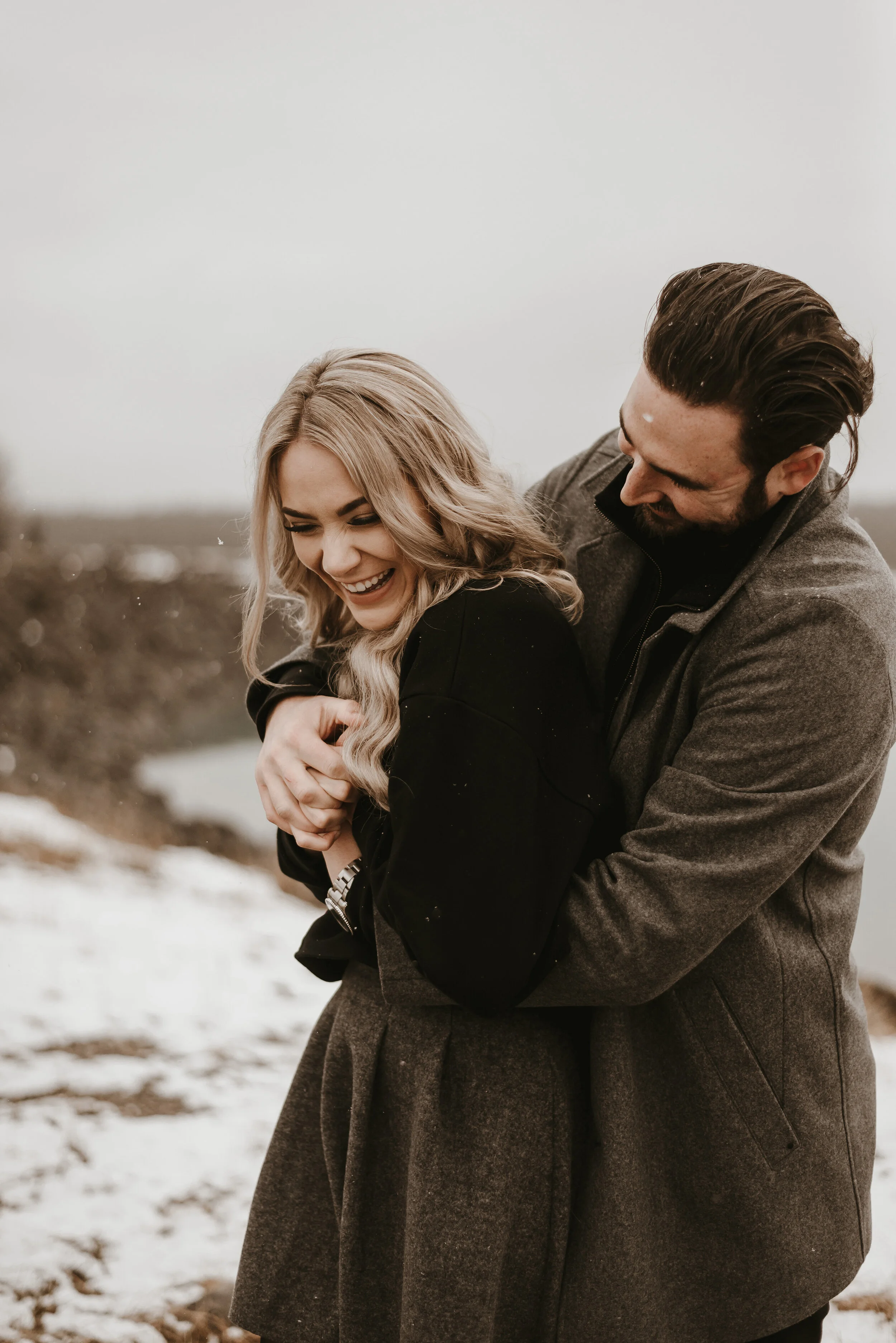 We're Going Crazy Over This Adorably Cozy Winter Engagement Session - on the Bronte Bride Blog