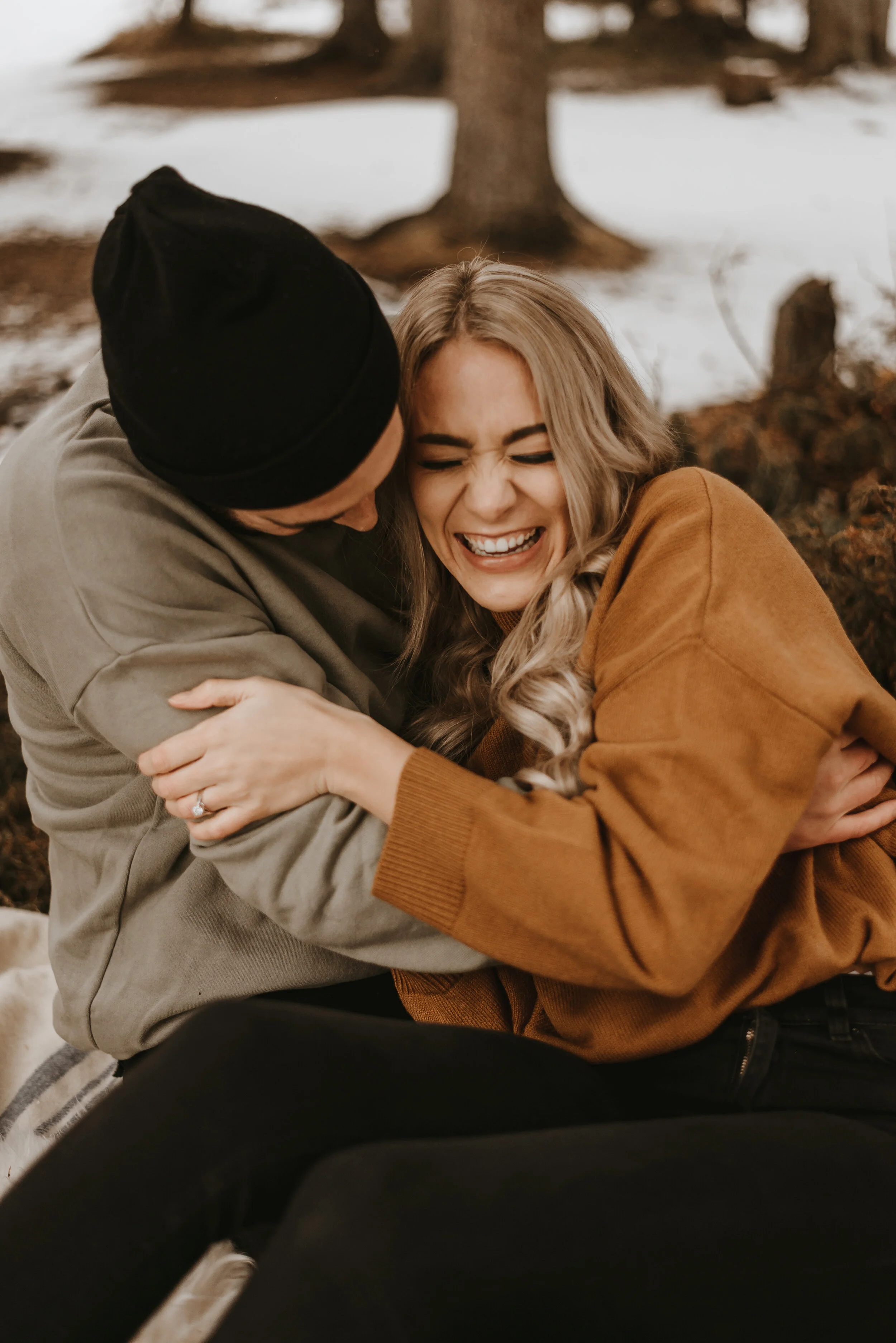 We're Going Crazy Over This Adorably Cozy Winter Engagement Session - on the Bronte Bride Blog