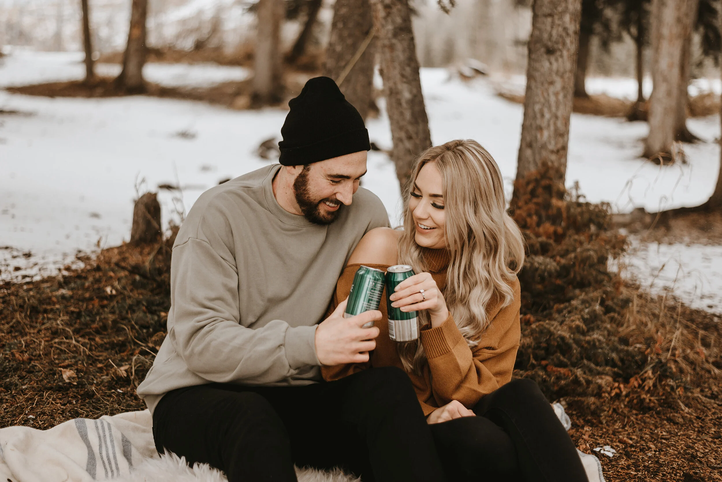 We're Going Crazy Over This Adorably Cozy Winter Engagement Session - on the Bronte Bride Blog