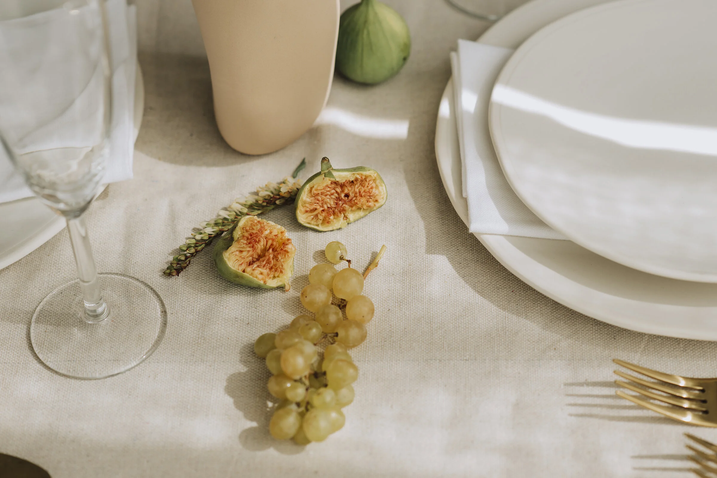 Bringing Back the Flower Crown: Organic & Ethereal Bridal Inspiration Shoot