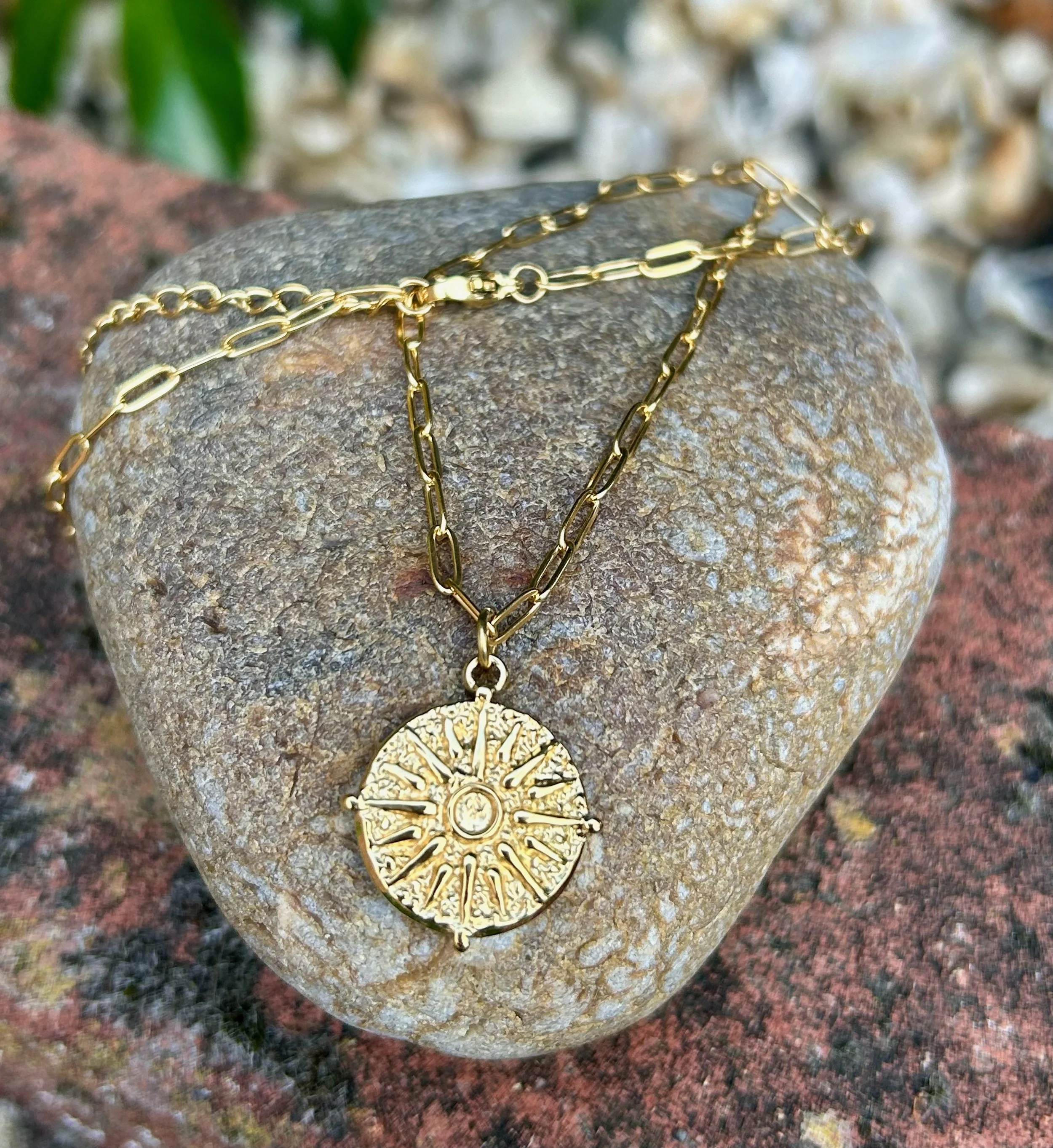 THE HELIOS NECKLACE