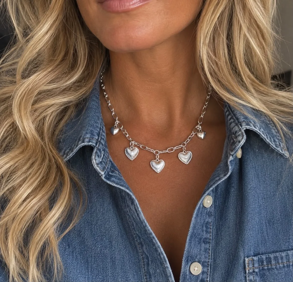LENI CHARM NECKLACE