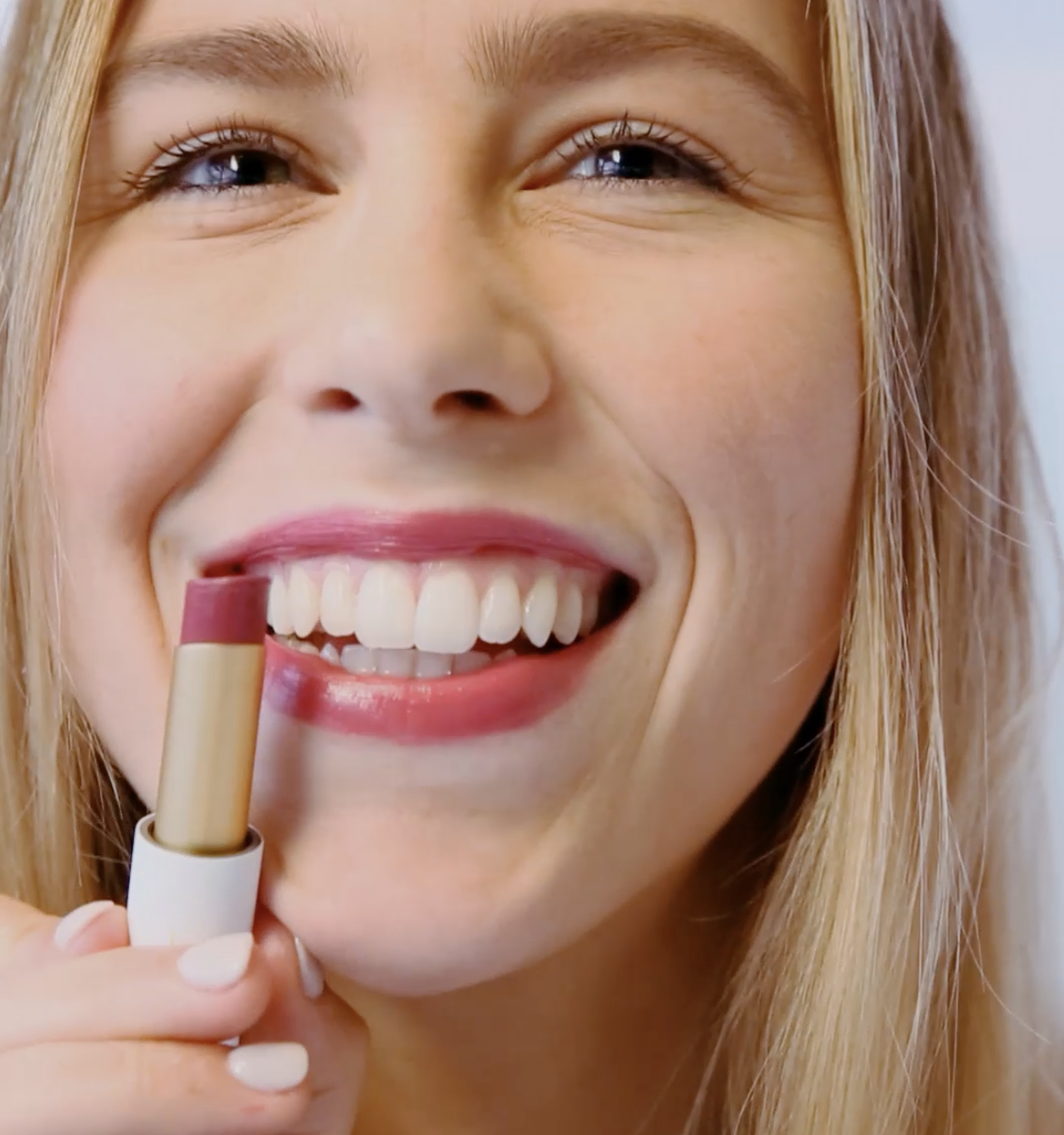 Luk Lip Nourish Rosé on Alices lips Smiling 1500 x 1500 .png