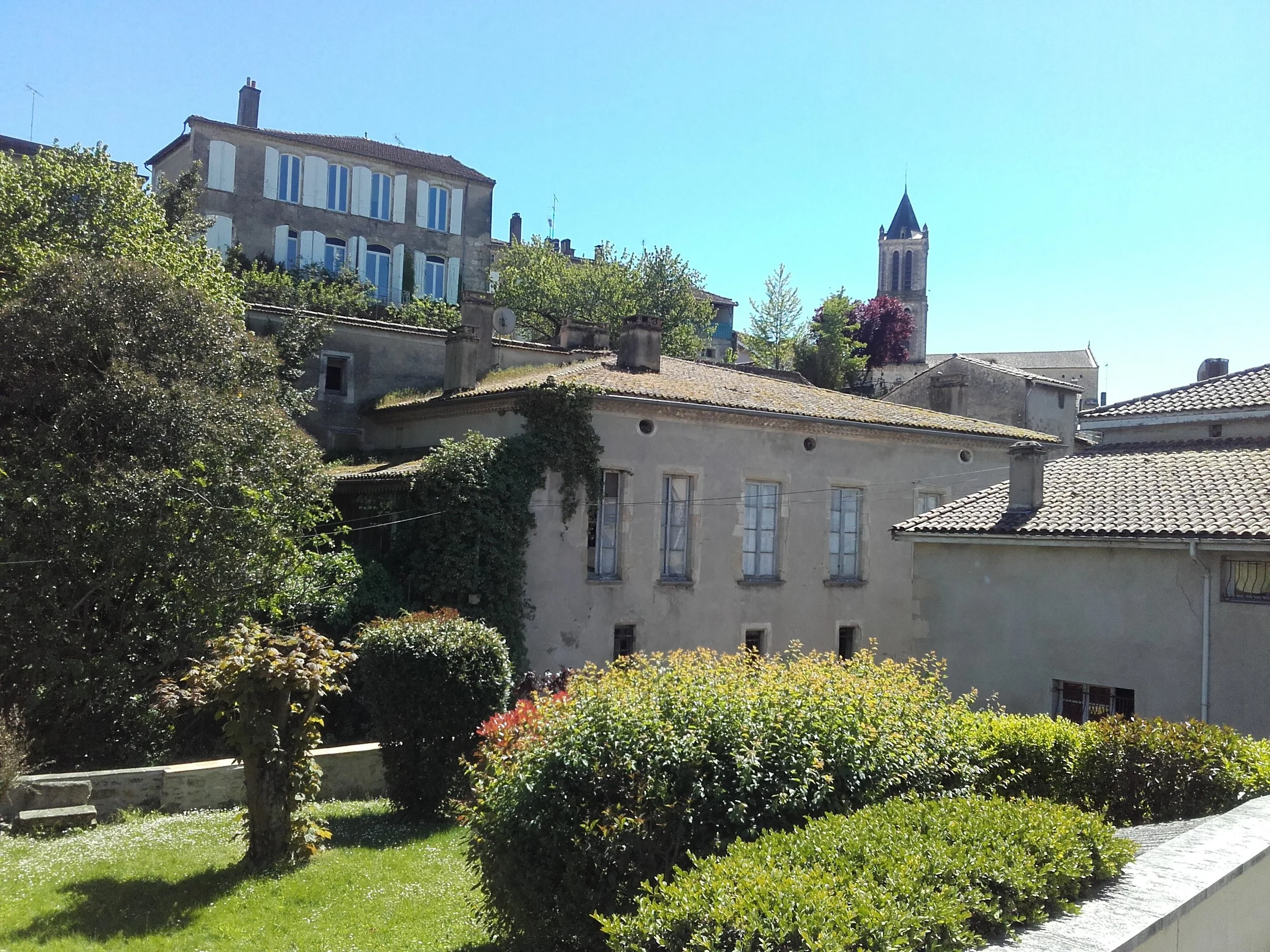 Moulinfacade.jpg