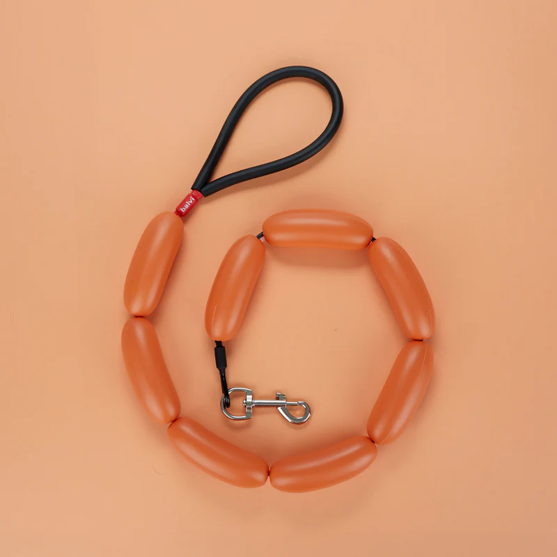 18607471_28202B_Hot_Dog_Leash_Orange.png