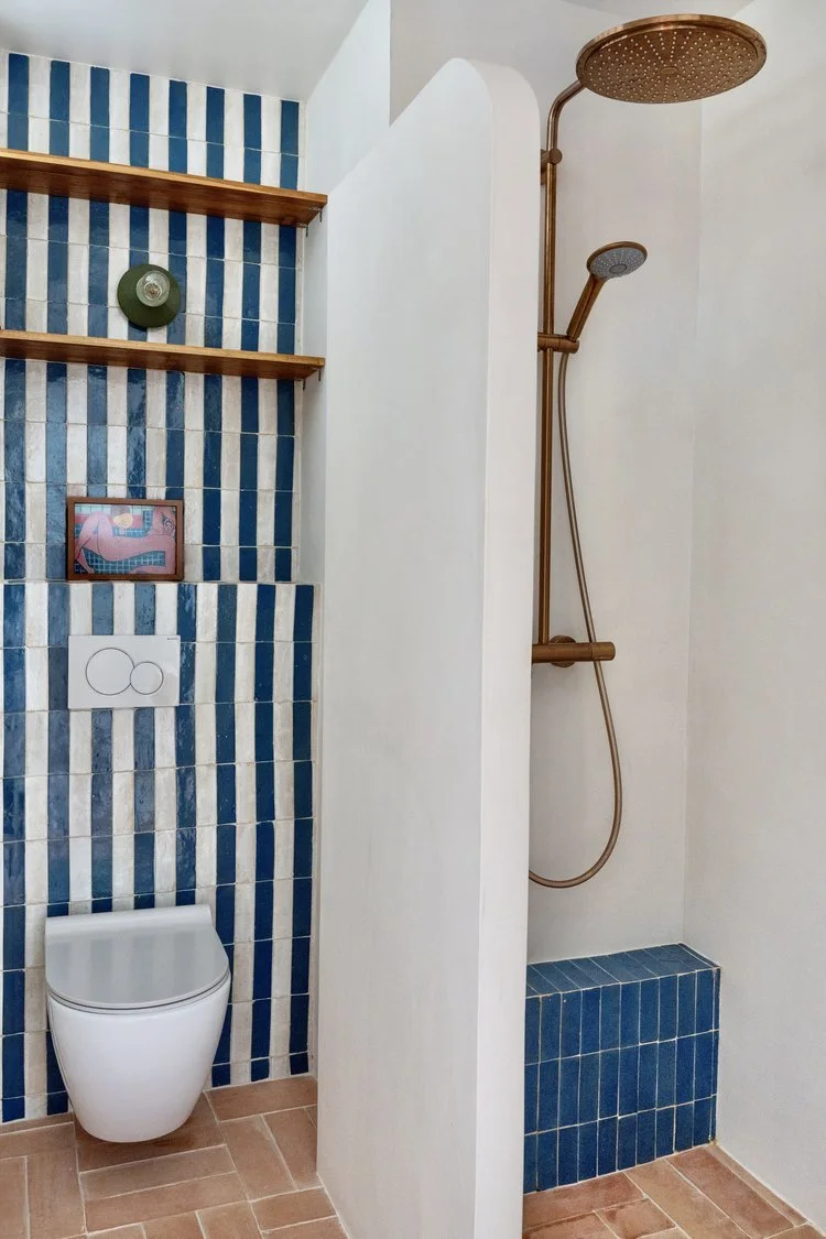 Ouvrage - architecture interieur Paris salle de bain zelliges bleu.JPG