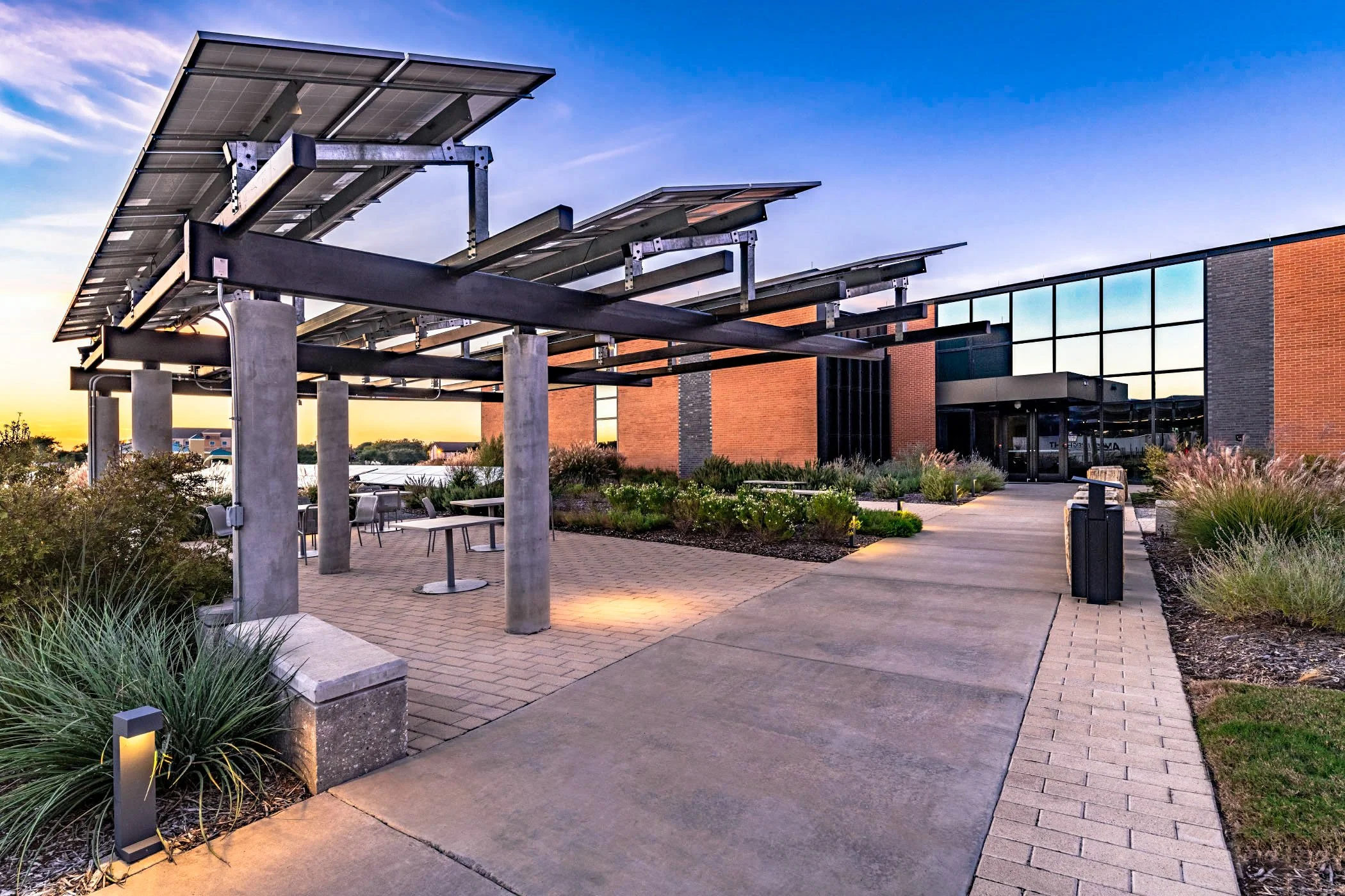 6201 S Frwy Fort Worth TX - Novartis Data Center - 181029-1.jpg