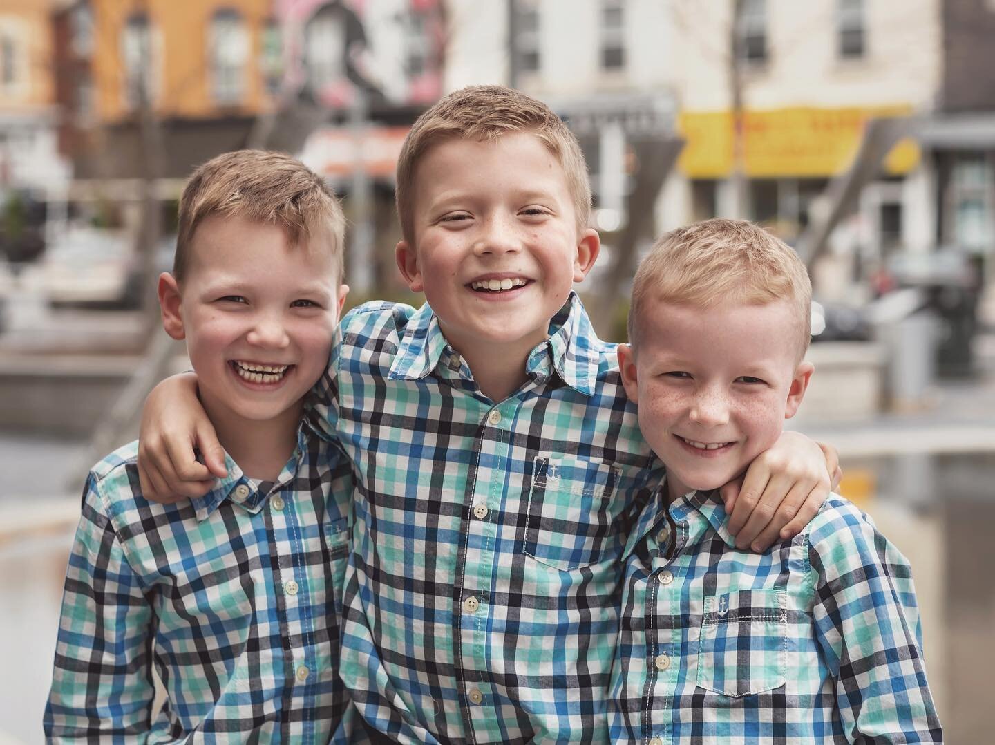 Boys will be boys..
.
.
.
#mccormickphotography #guelphphotographer #guelphfamilyphotographer #familyphotography #familyphotographer #guelphdowntown #guelphlife #theboys #brothers #budsforlife #brothersforlife #kidsphotography #matchingoutfits