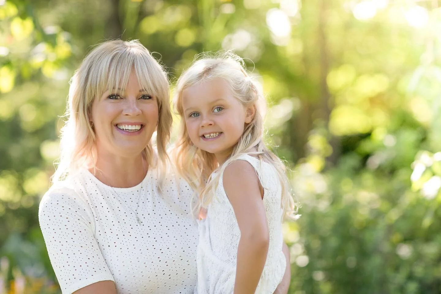Beautiful Mommy &amp; Daughter 🤍
.
.
.
#mccormickphotography #mommydaughtergoals #mommydaughter #familyphotography #familytime #familyiseverything #familyphotographer #guelphfamily #guelphfamilyphotographer #guelphfamilyphotography #guelpharboretum 
