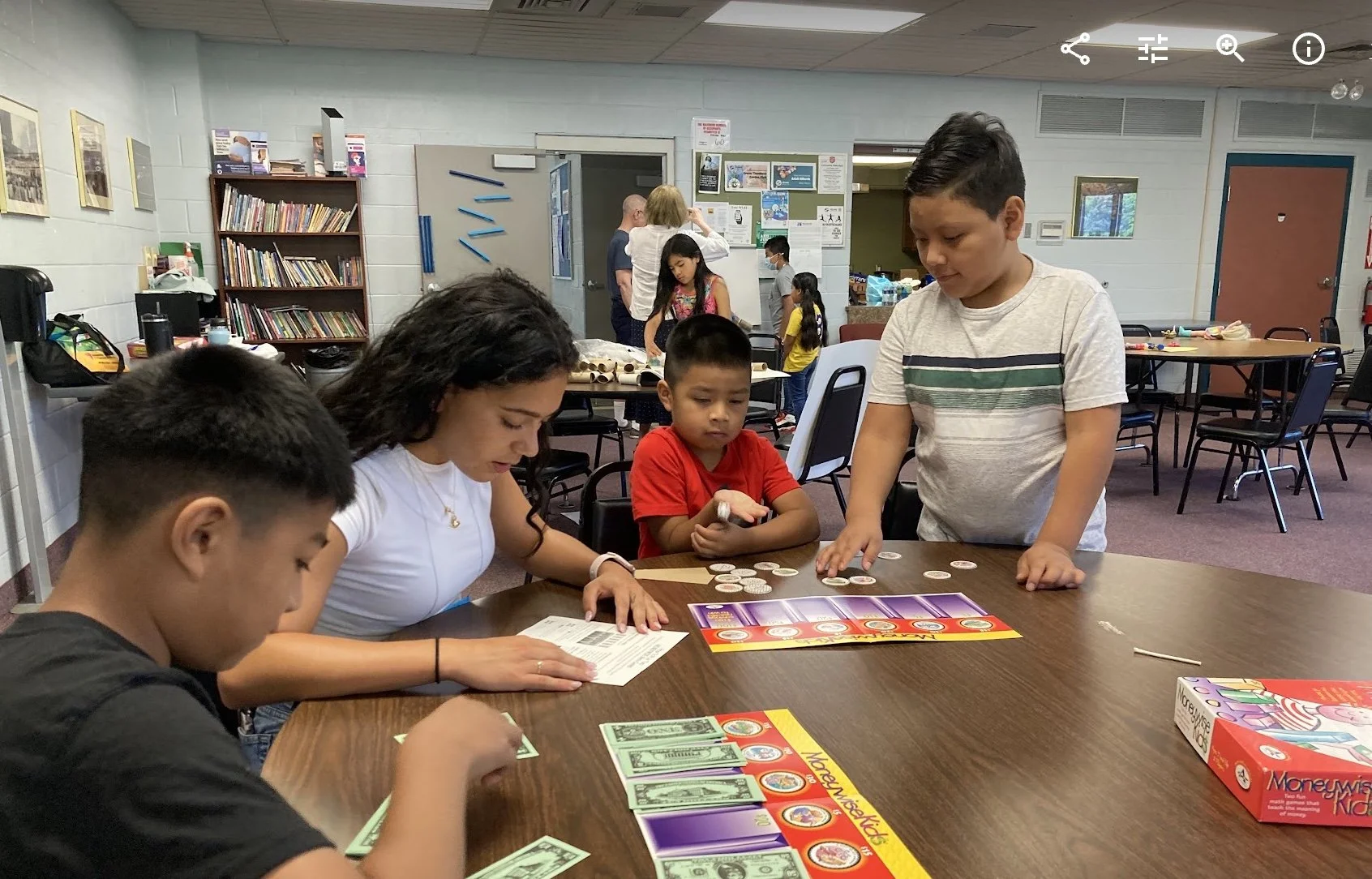 Proyecto RAICES Poetry From Hispanic Youth