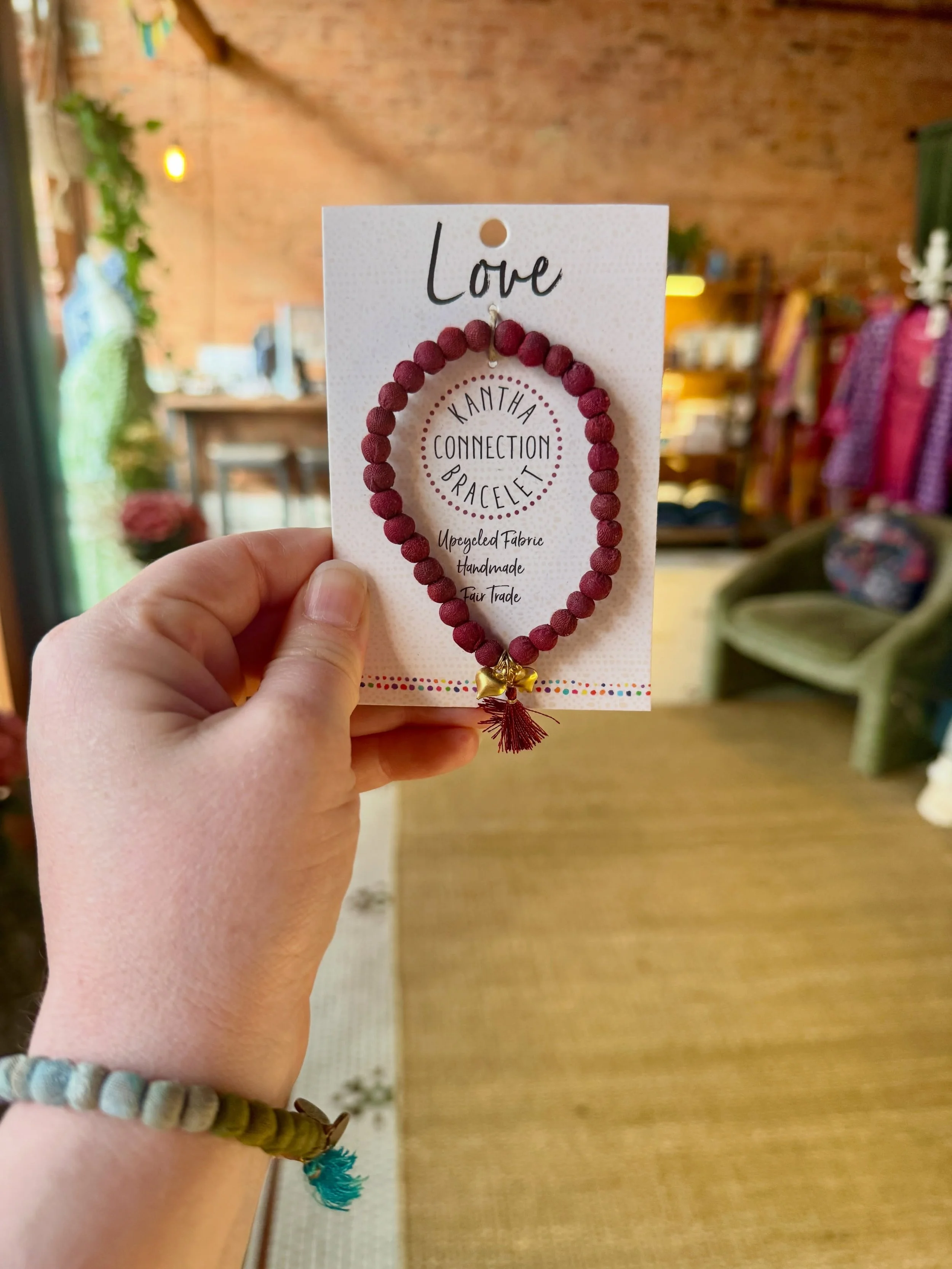 Feature Friday 💜

These Kantha Connection Bracelets from @worldfinds have been a favorite in the boutique, and it&rsquo;s easy to see why. They&rsquo;re colorful, handmade, made from upcycled fabric, and each one is a little bit different.

We also 