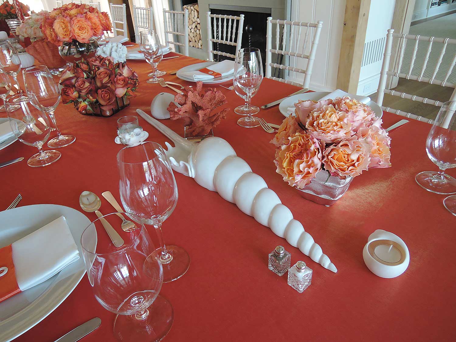 east hampton, ny, floral designer, florist, flower arrangement, coral, dinner party, home delivery, by appointment, hamptons, new york city, manhattan 