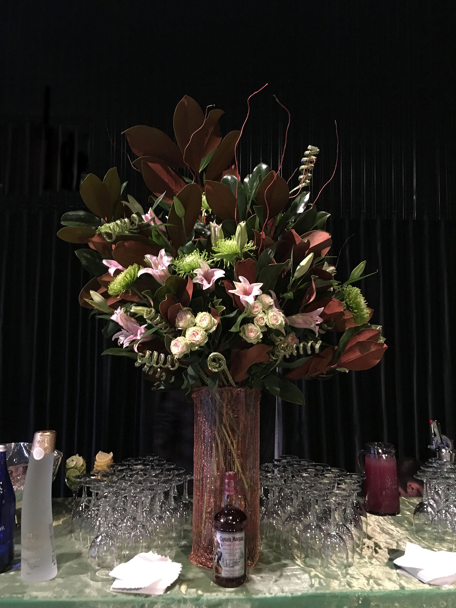 parrish art museum, water mill, ny, floral designer, florist, flower arrangement, lilies, dinner party, home delivery, by appointment, charity event, hamptons, new york city, manhattan