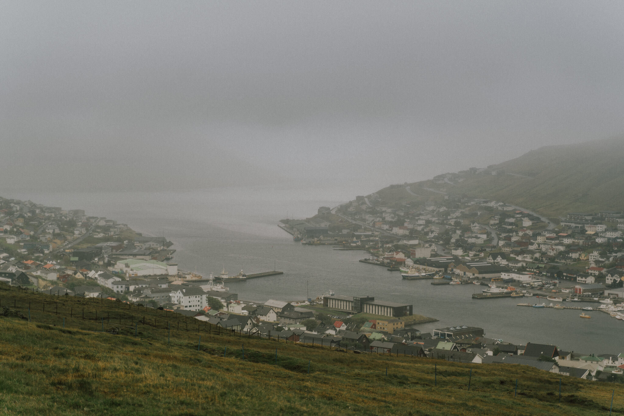 Tu-Nguyen-Destination-Wedding-Photographer-Faroe-Islands-Elopement-Fiona-Alexia-171.jpg