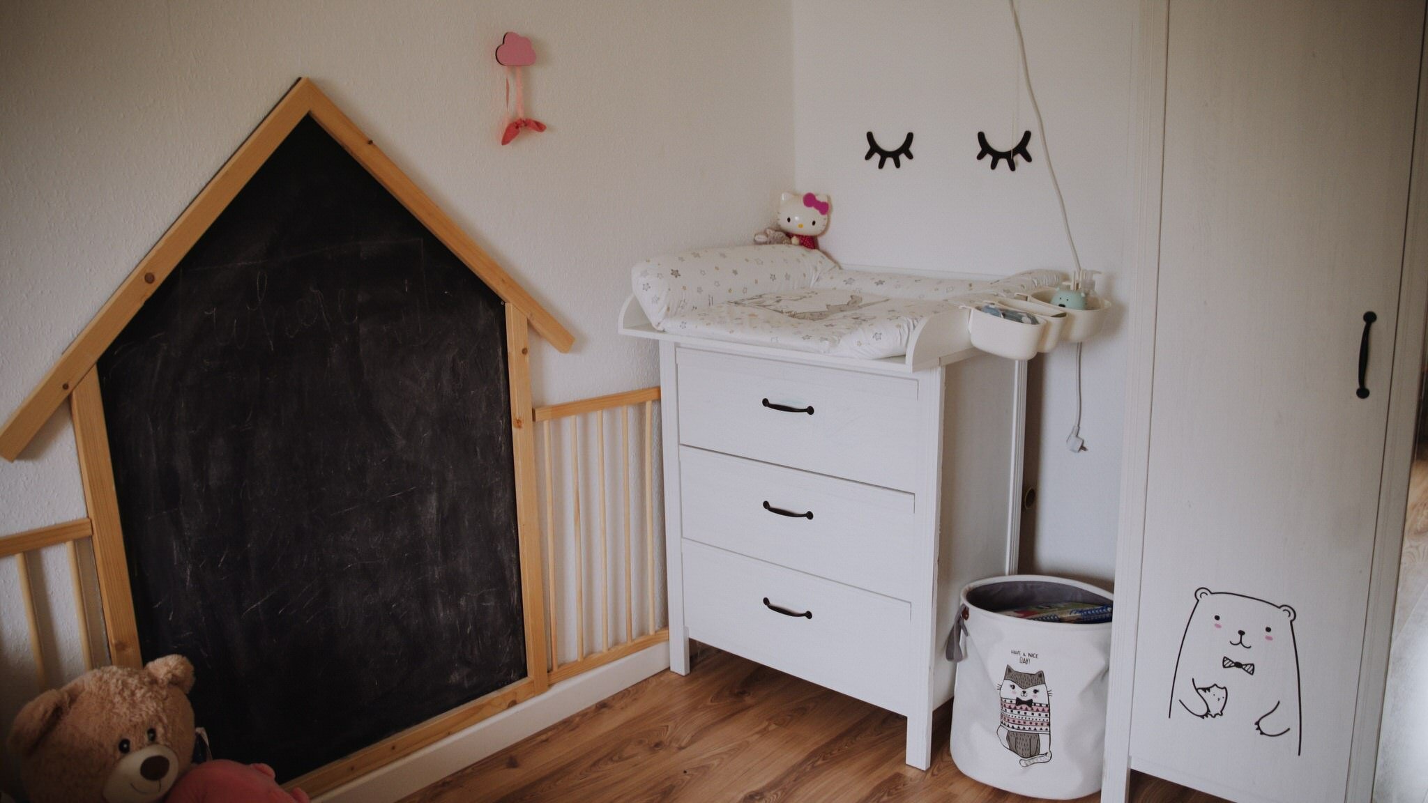Kid Bedroom Makeover Her 86m2 by Thuy Dao 2.jpg