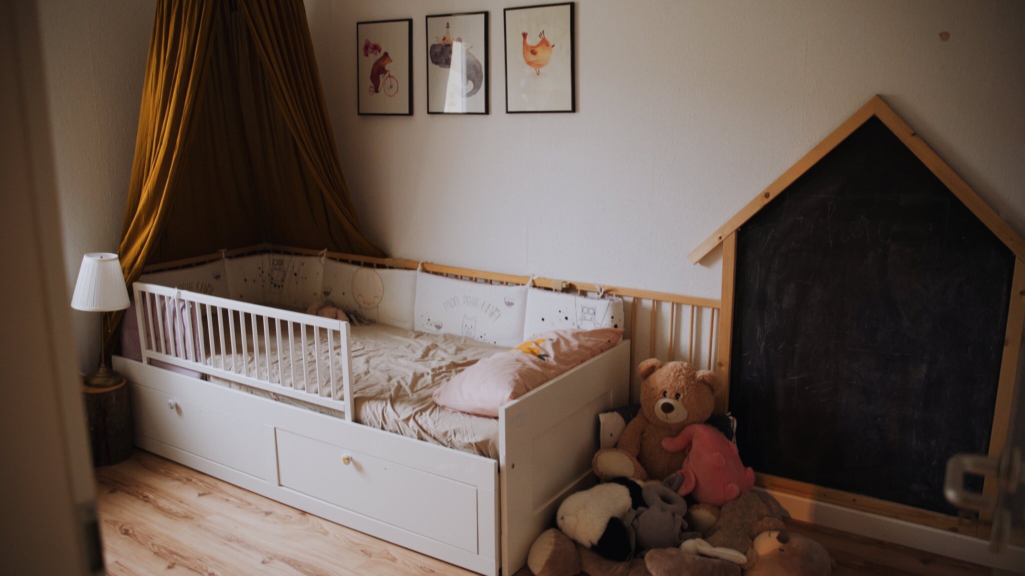 Kid Bedroom Makeover Her 86m2 by Thuy Dao 1.jpg