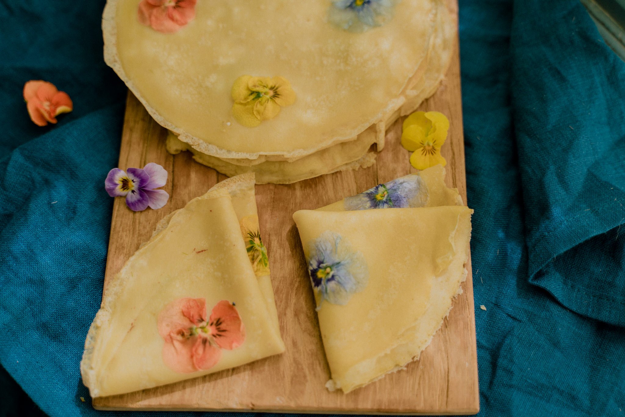 Flower Food for Cottage Life - Simple Edible Flower Recipes — HER 86m2 - by  Thuy Dao