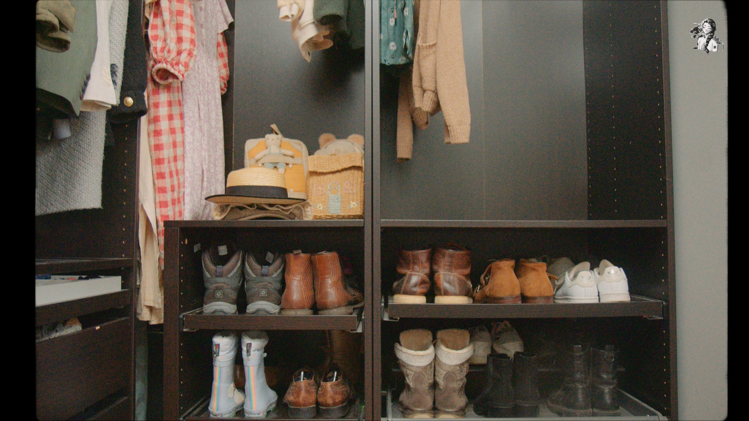 Wadrobe Tour - What's in my Closet - Her86m2_1.63.1.jpg