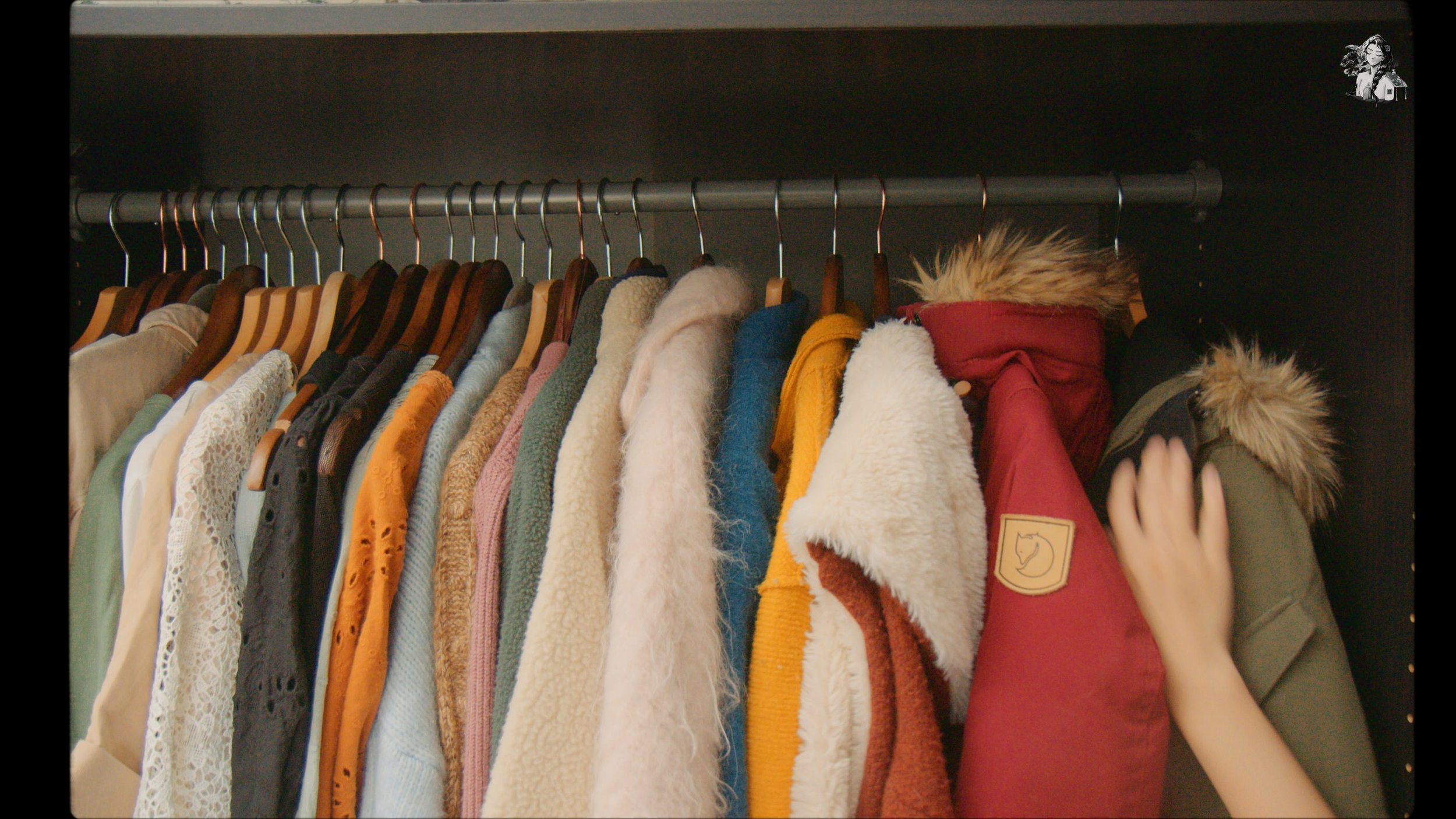 Wadrobe Tour - What's in my Closet - Her86m2_1.162.1.jpg