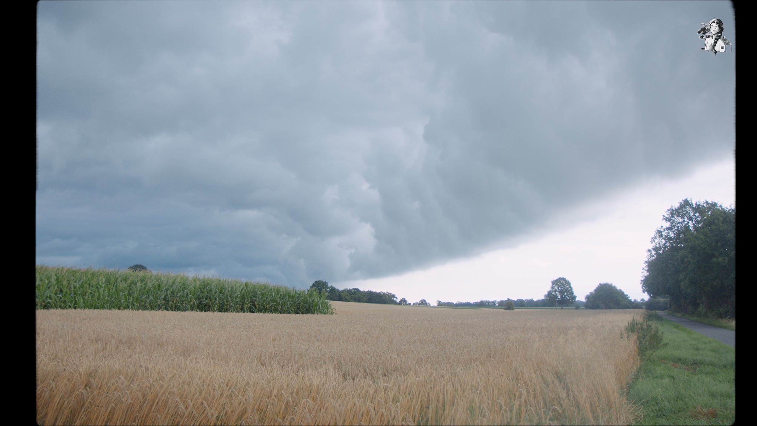 Rainy Days at Home - Summer Storm - Her86m2 _1.145.1.jpg