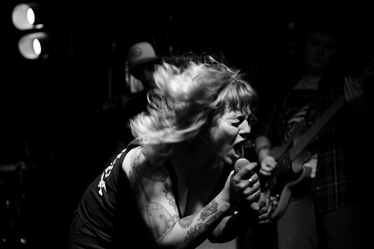 Screaming skull live.jpg