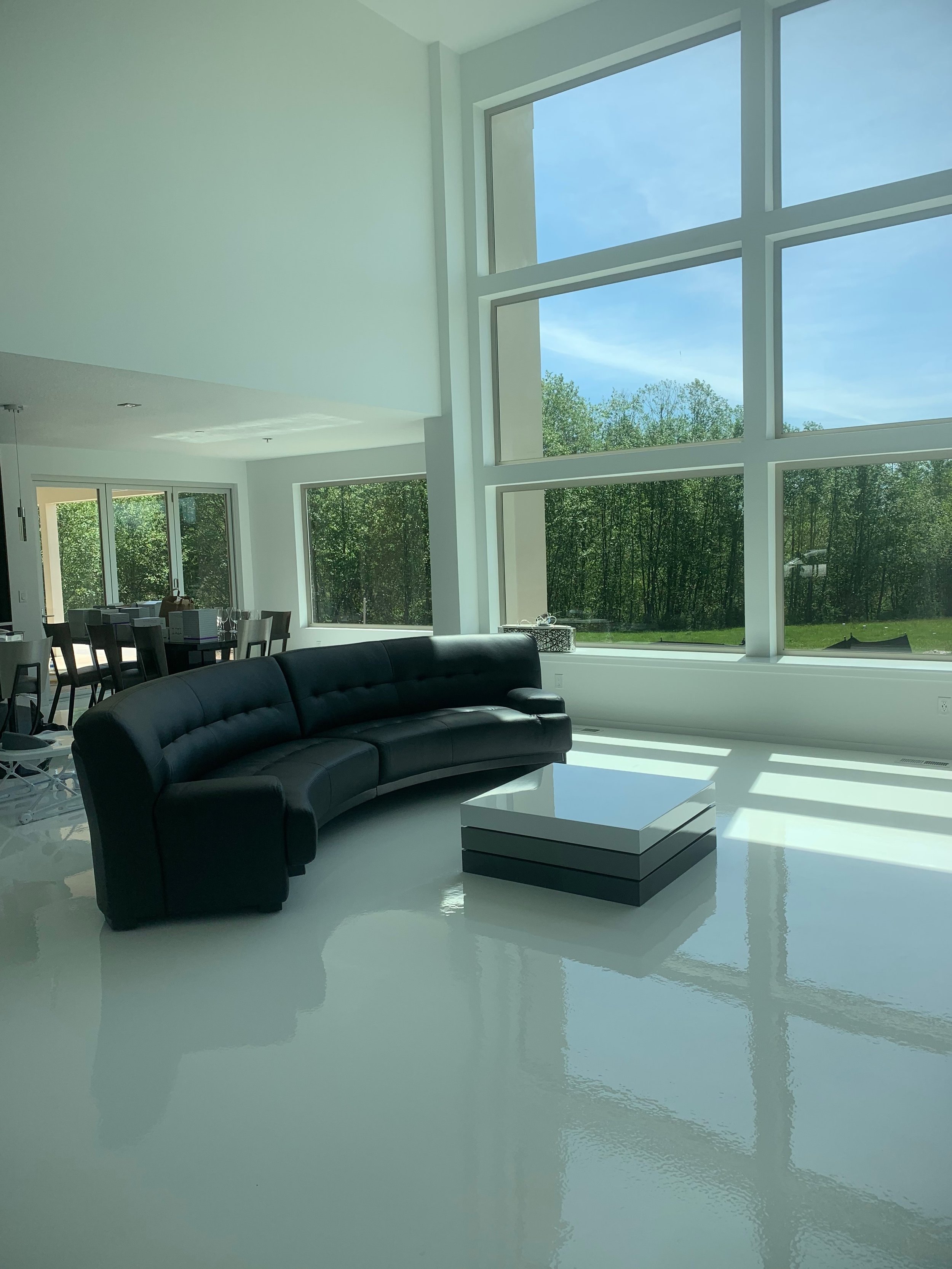 ALTERNATIVE-SURFACES-WHITE-EPOXY-FLOORING.jpeg