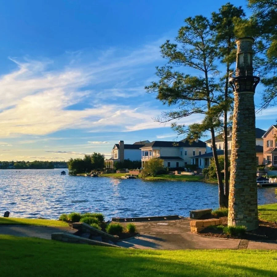 Life is at ease with a lake breeze.
*
*
*
*
*
*#photography #photo #nature #naturephotography #lake #outside #vibrant #lakephotography #photograph #water