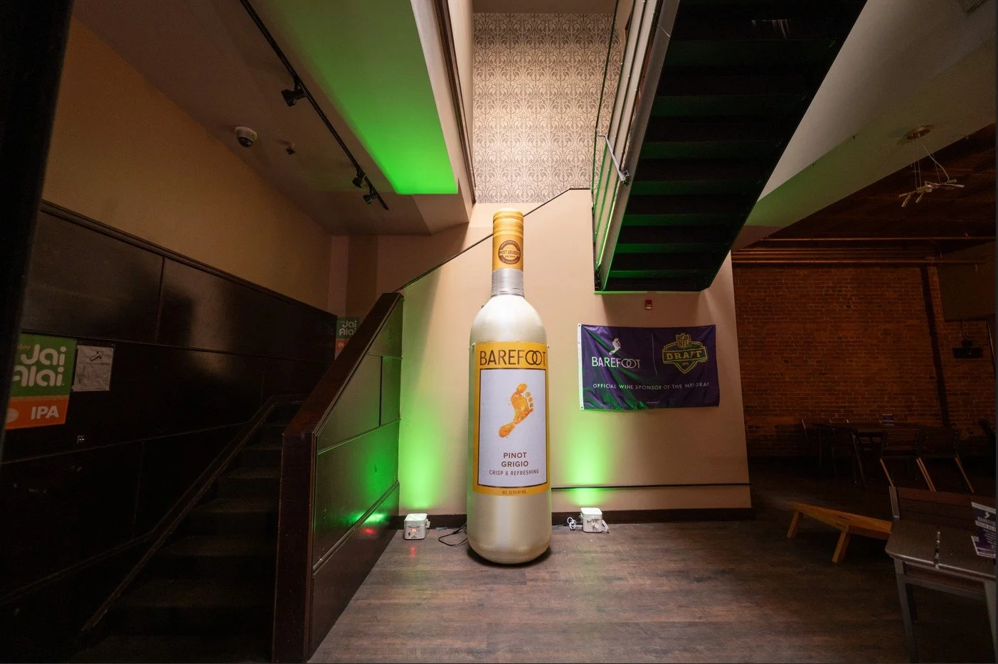 barefoot wine nfl draft superbowl photo op.jpg