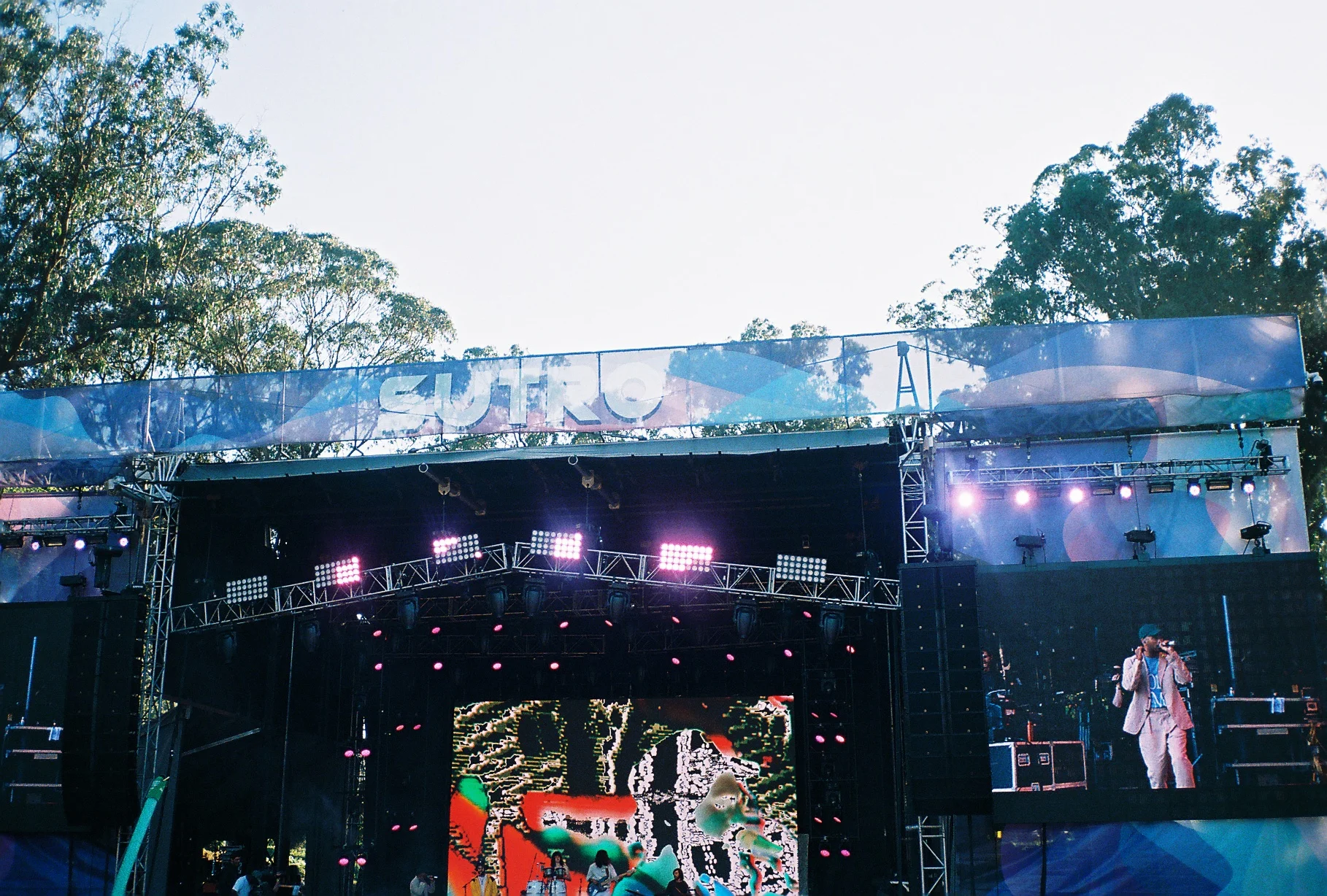 R1-05974-0016.JPG