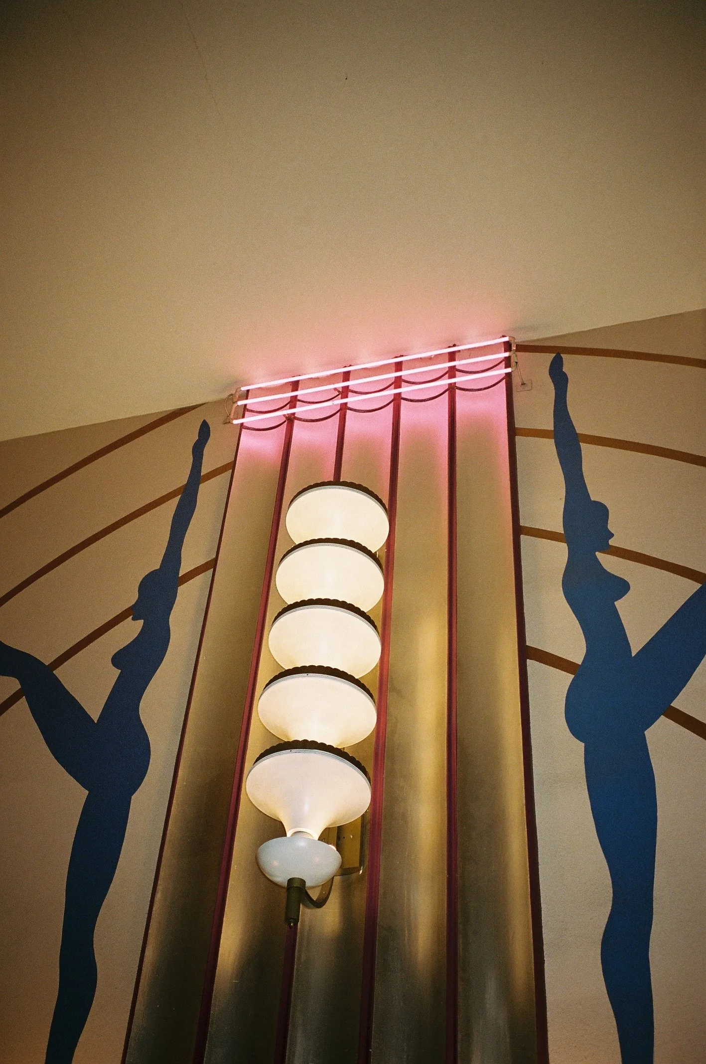 R1-08403-0007.JPG