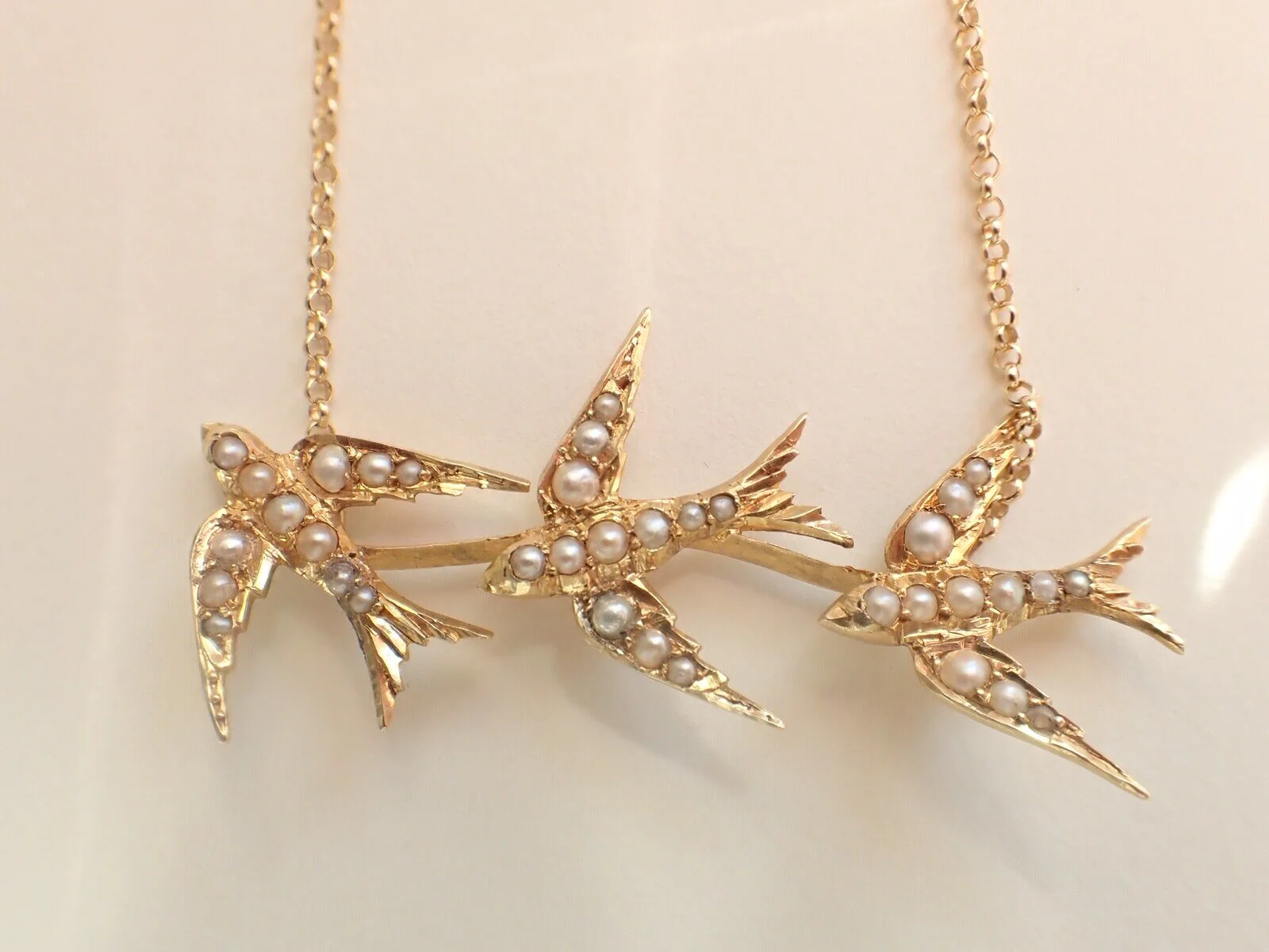 Antique swallow pendant — Lumière Antiques