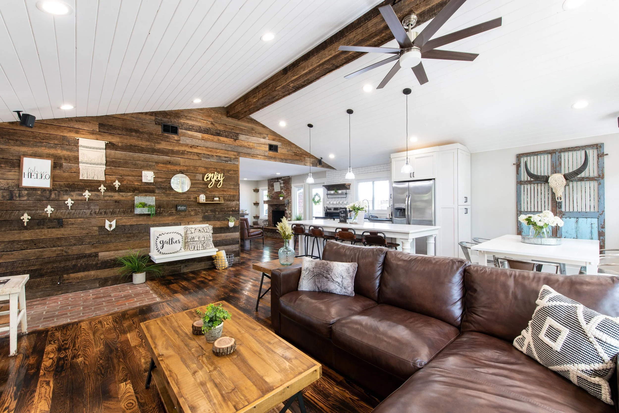 lakehouse22.jpeg