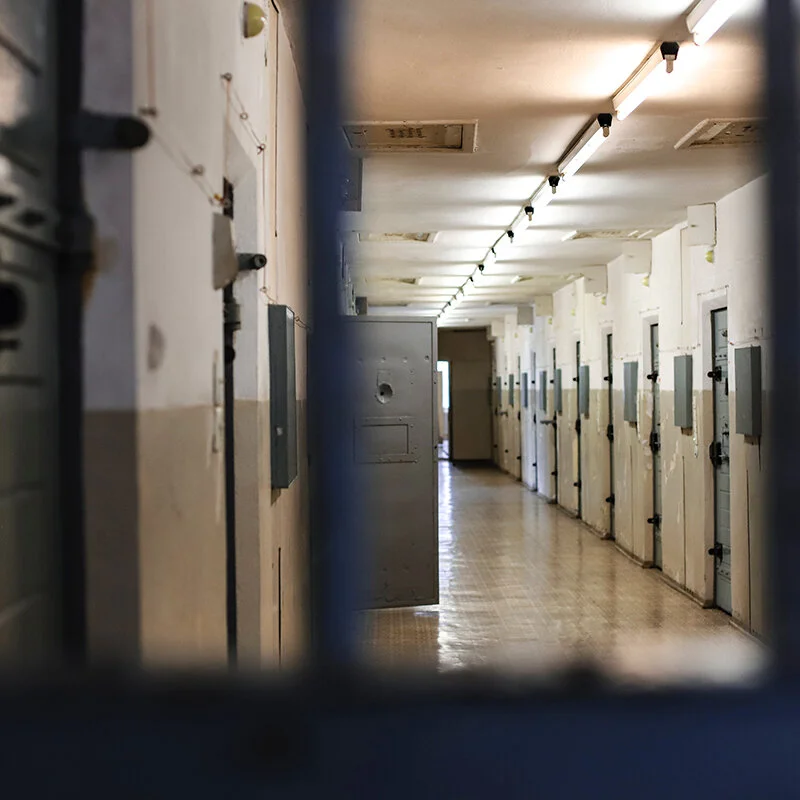 is taft prison closing doors.jpg