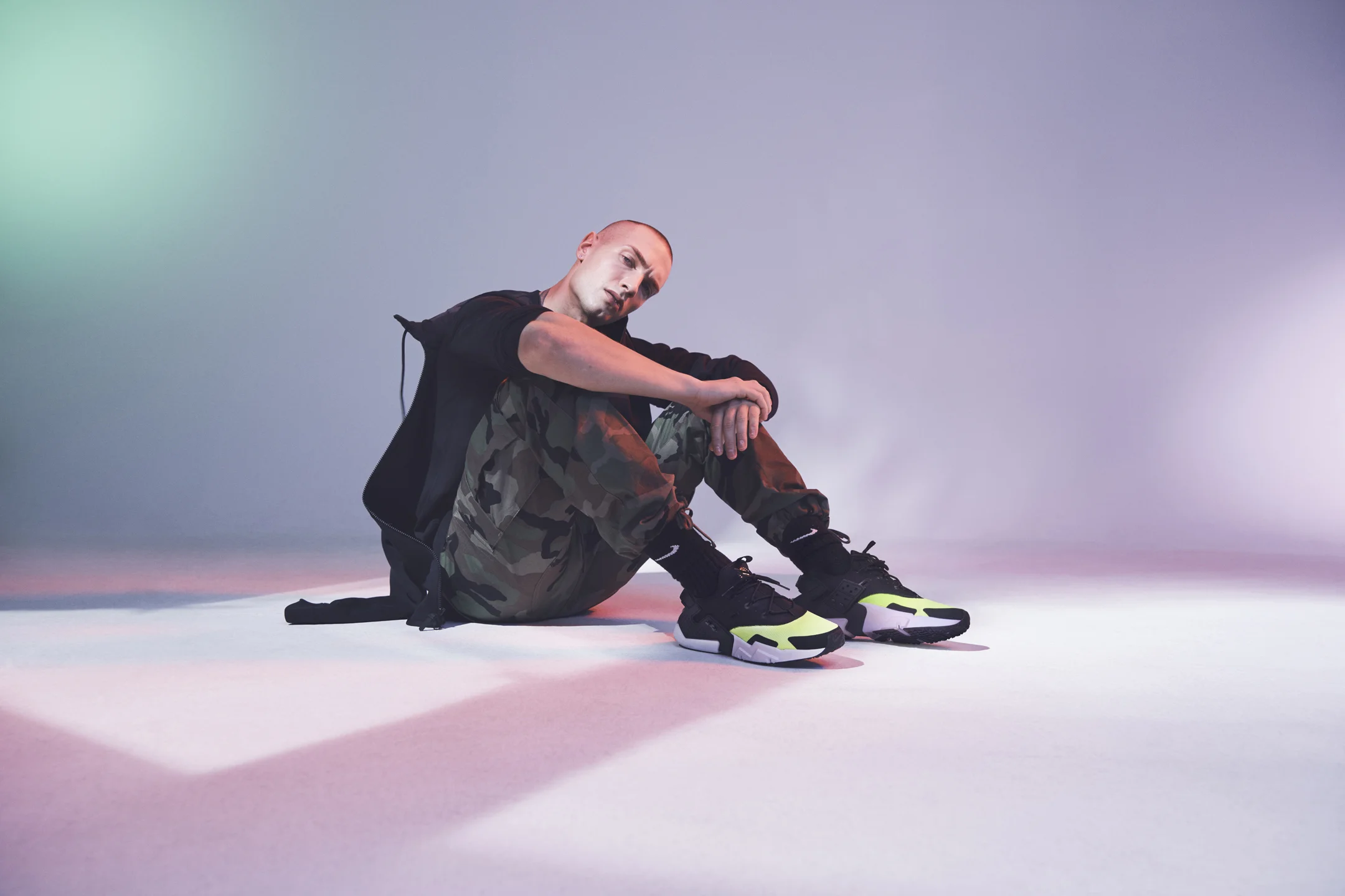SP18_STYLEGUIDE_NSW_HUARACHE_BL_0116.jpg