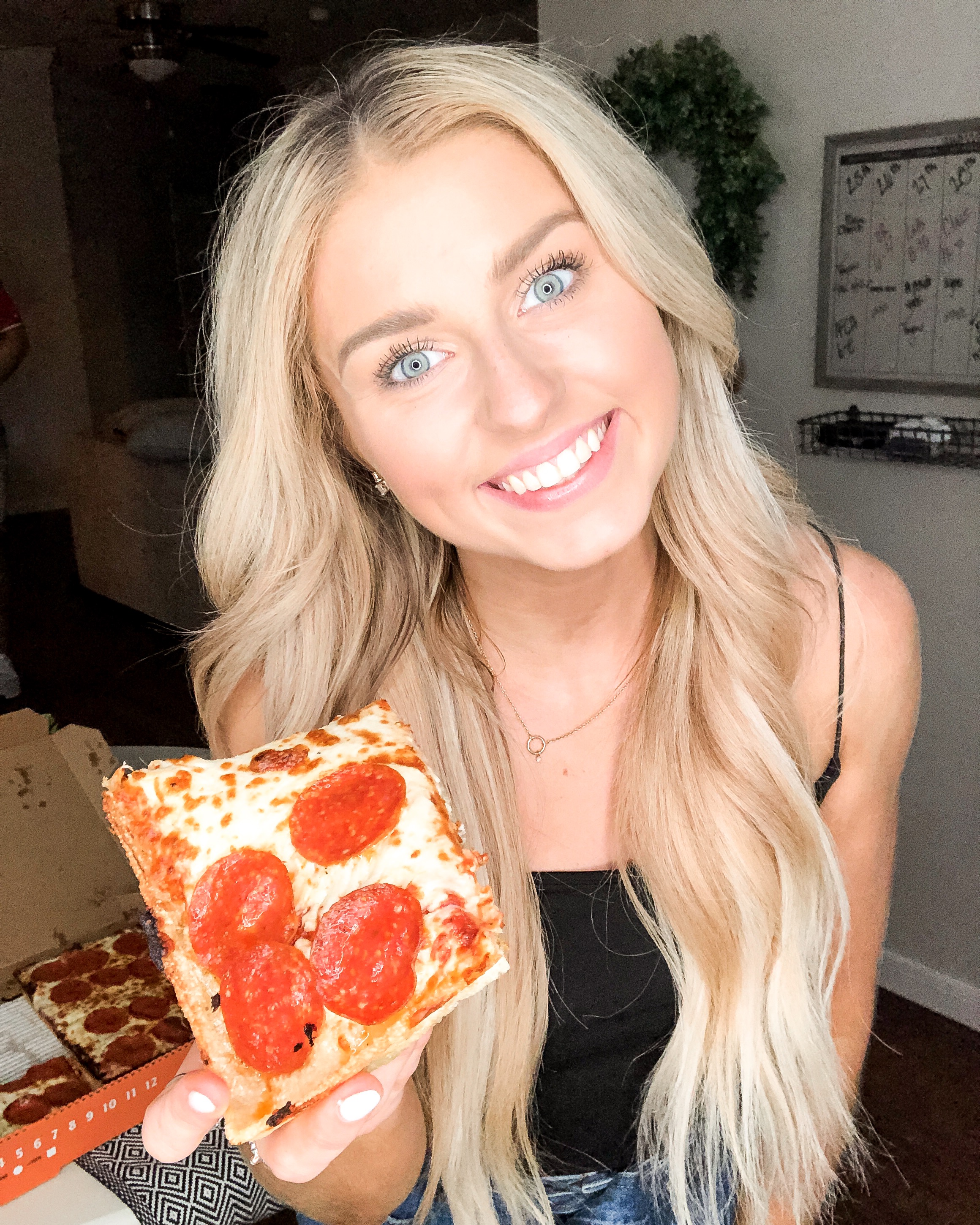 “If it wasn’t for pizza I’d be super skinny” 🍕