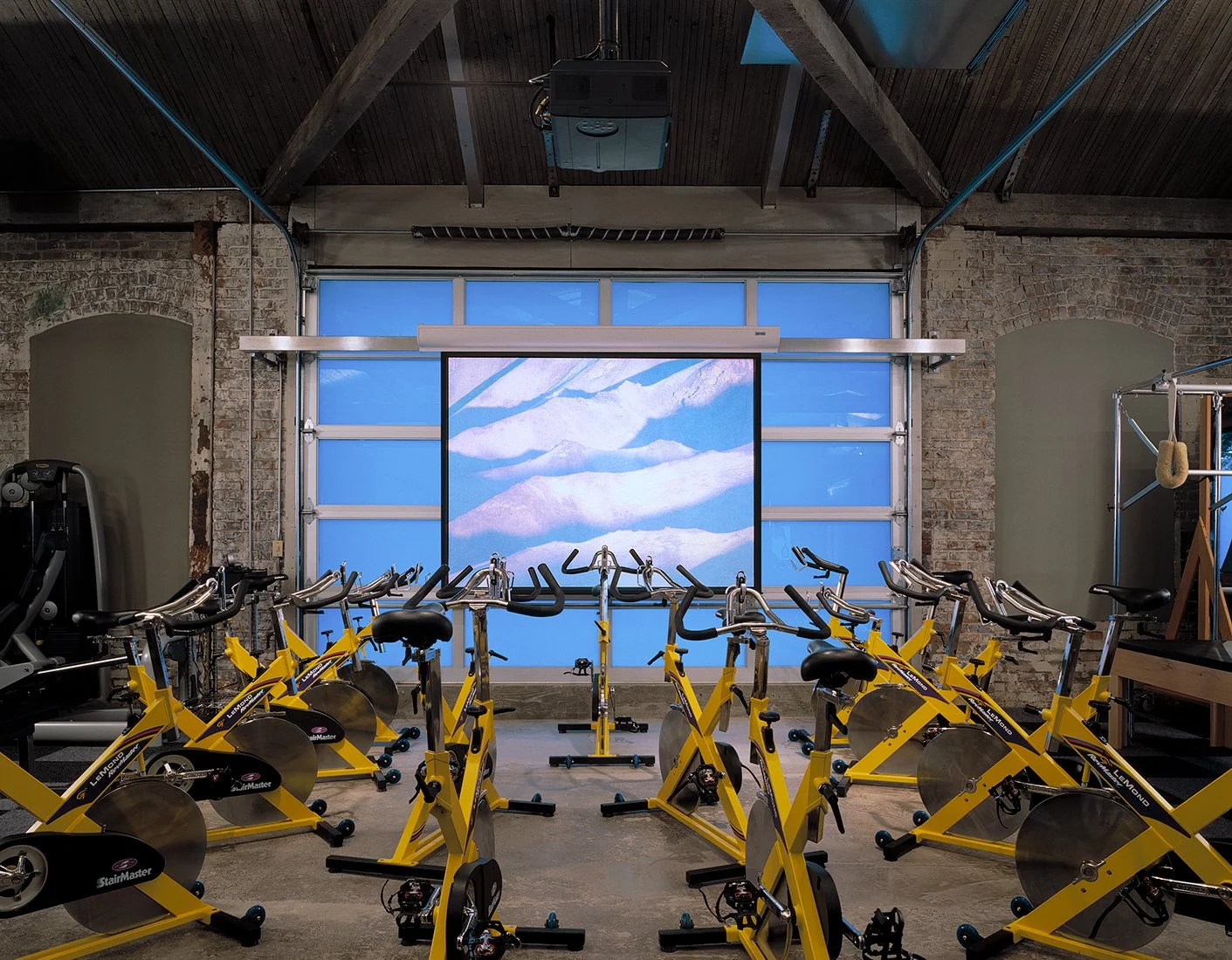 serra|wersinger architects, warehouse renovation seattle, Zum Health Club