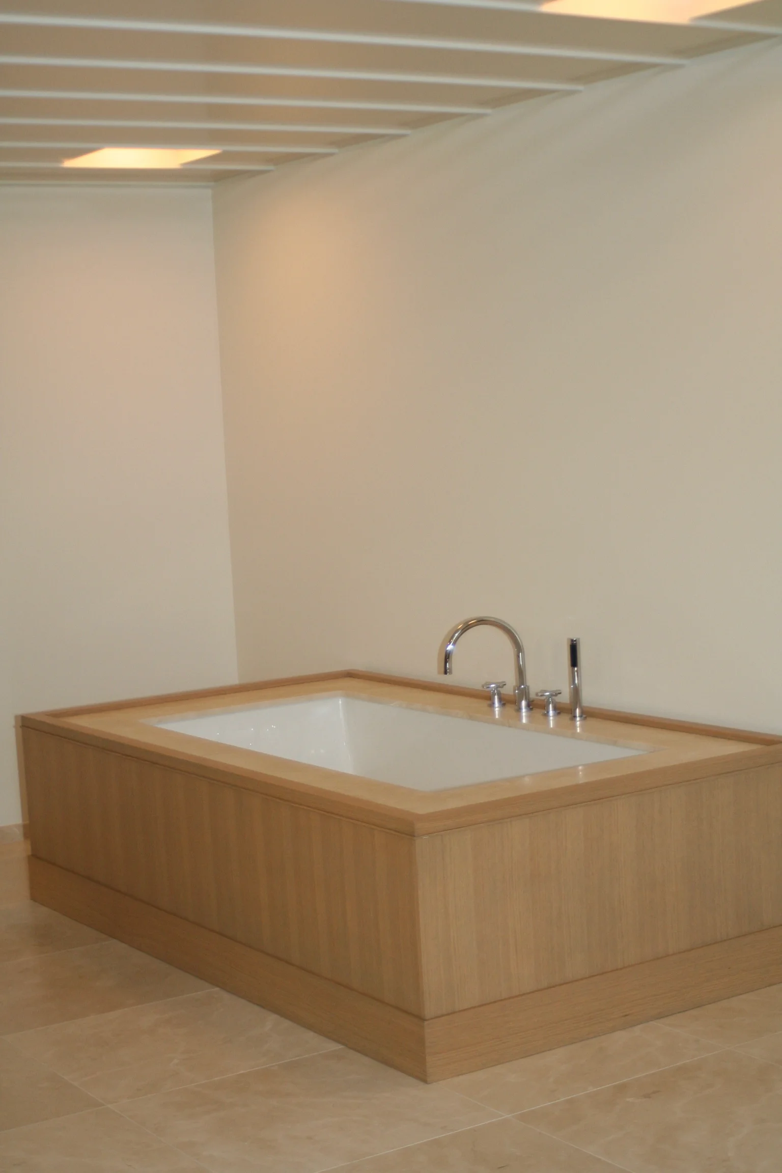 Karmin 2005 01 (2).jpg