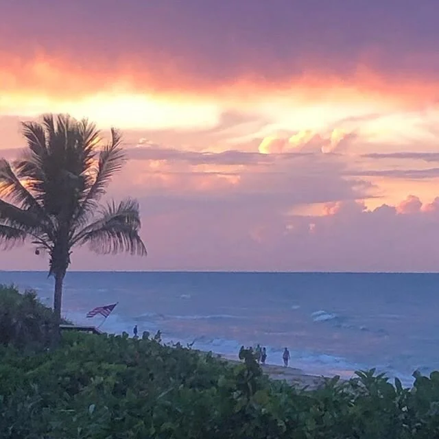 Sunset looking East over the Atlantic Ocean in Florida. What a show! #sunsetlookingeast #whoknew #nofilters #artinnature