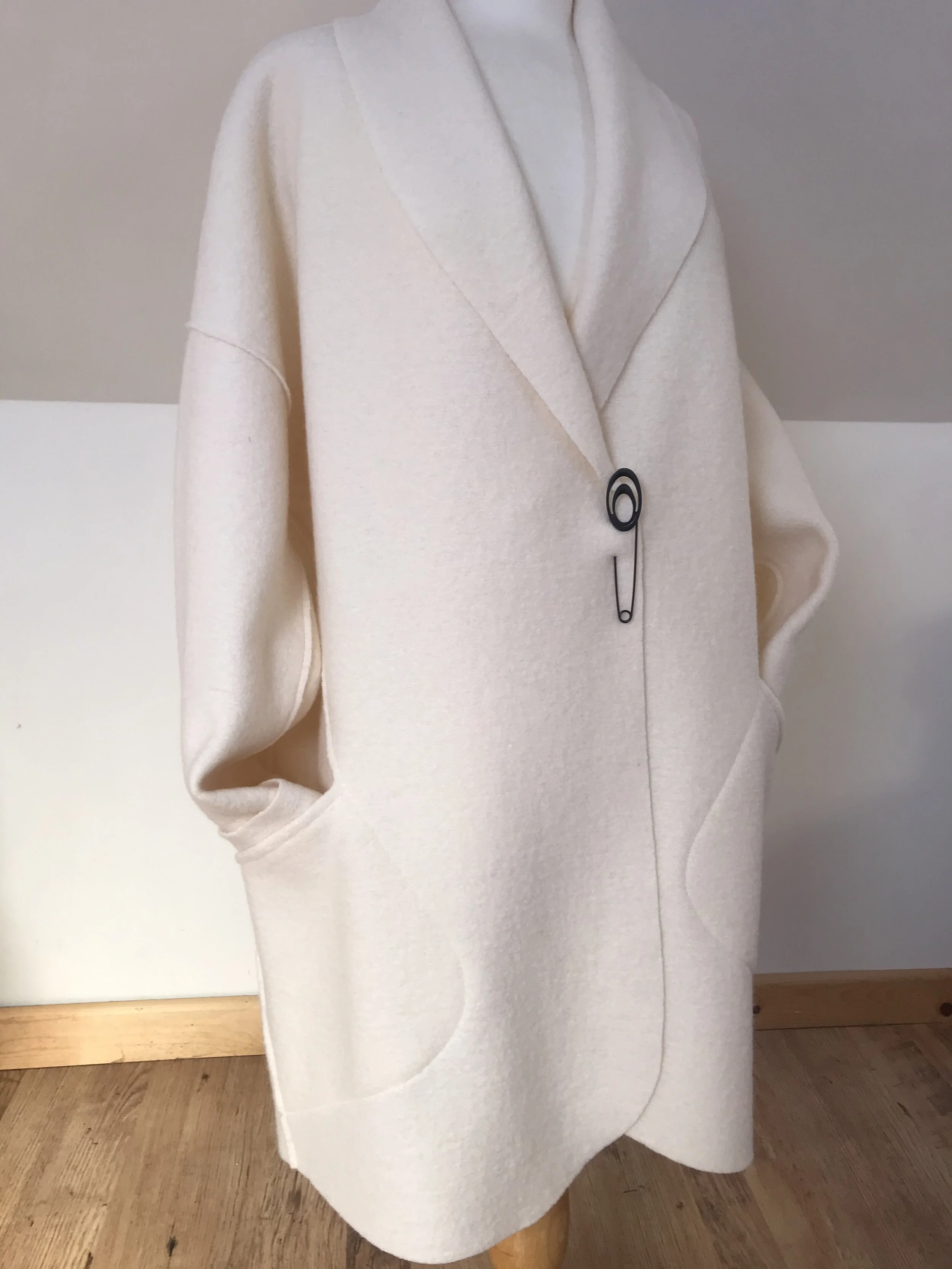 70D8055E-7F3F-4E94-9381-054F76F9E28A